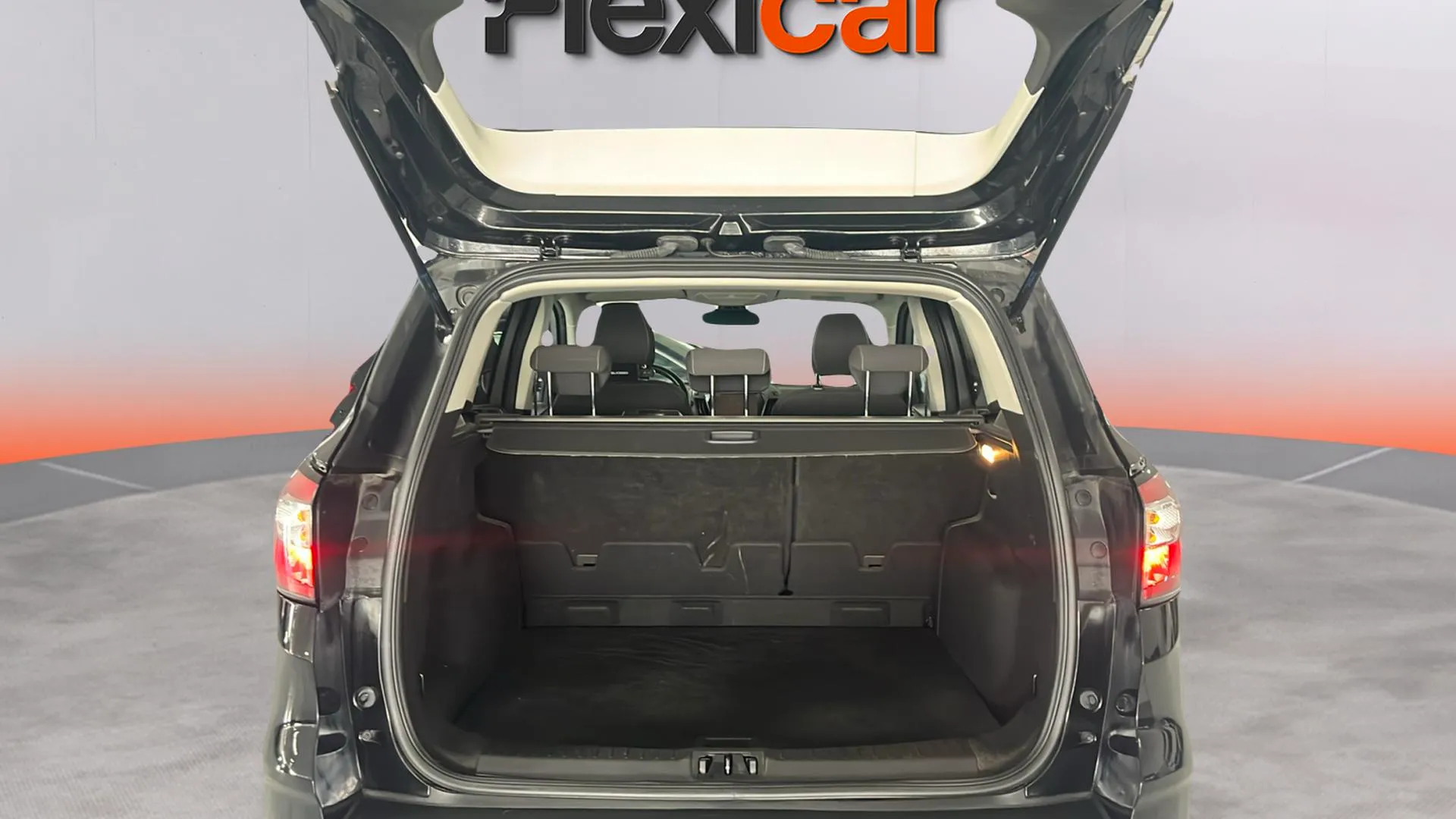 Ford Kuga 1.5 EcoBoost 4x2 Titanium - foto 23