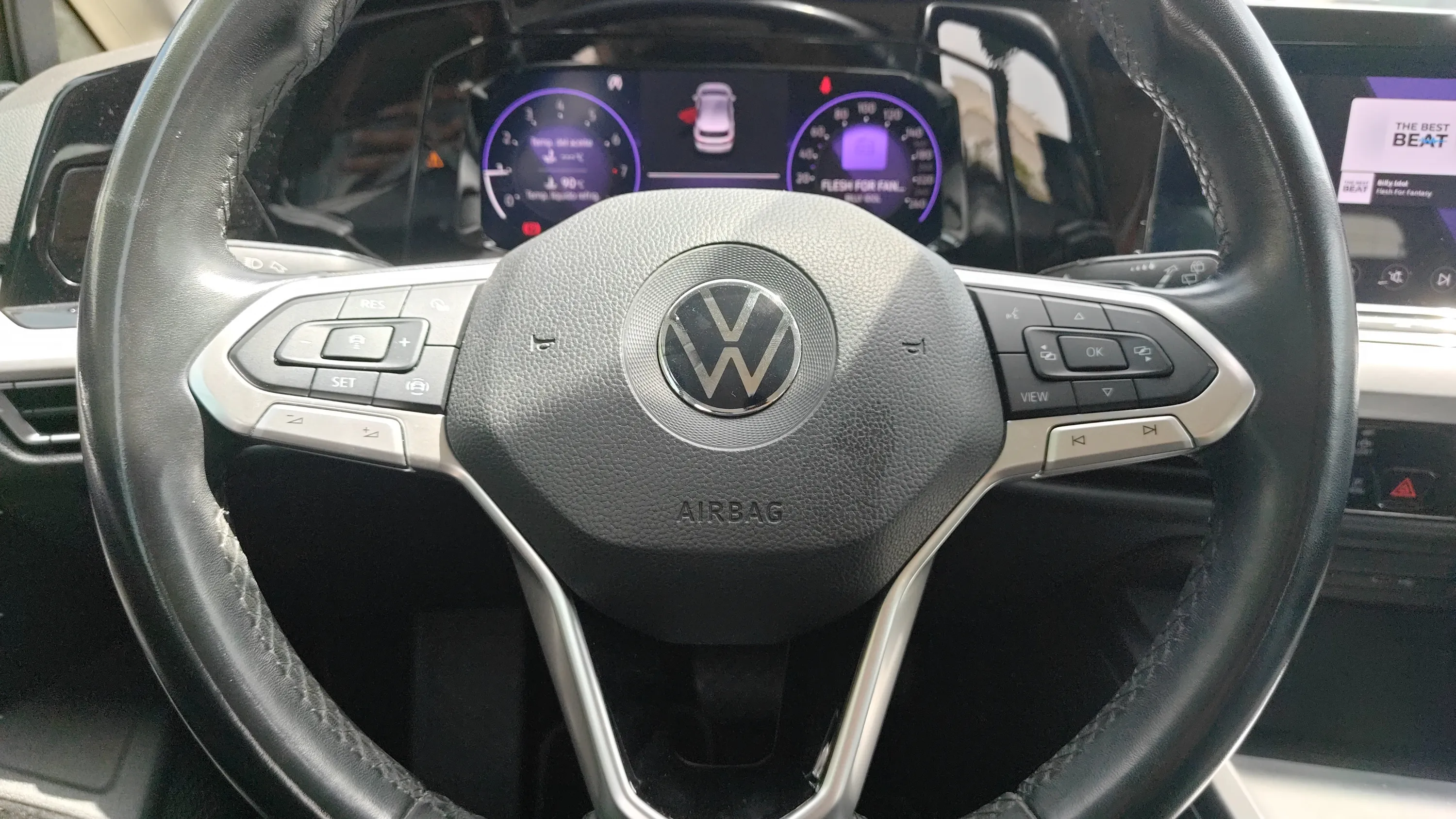 Volkswagen Golf 1.0 eTSI DSG - foto 7