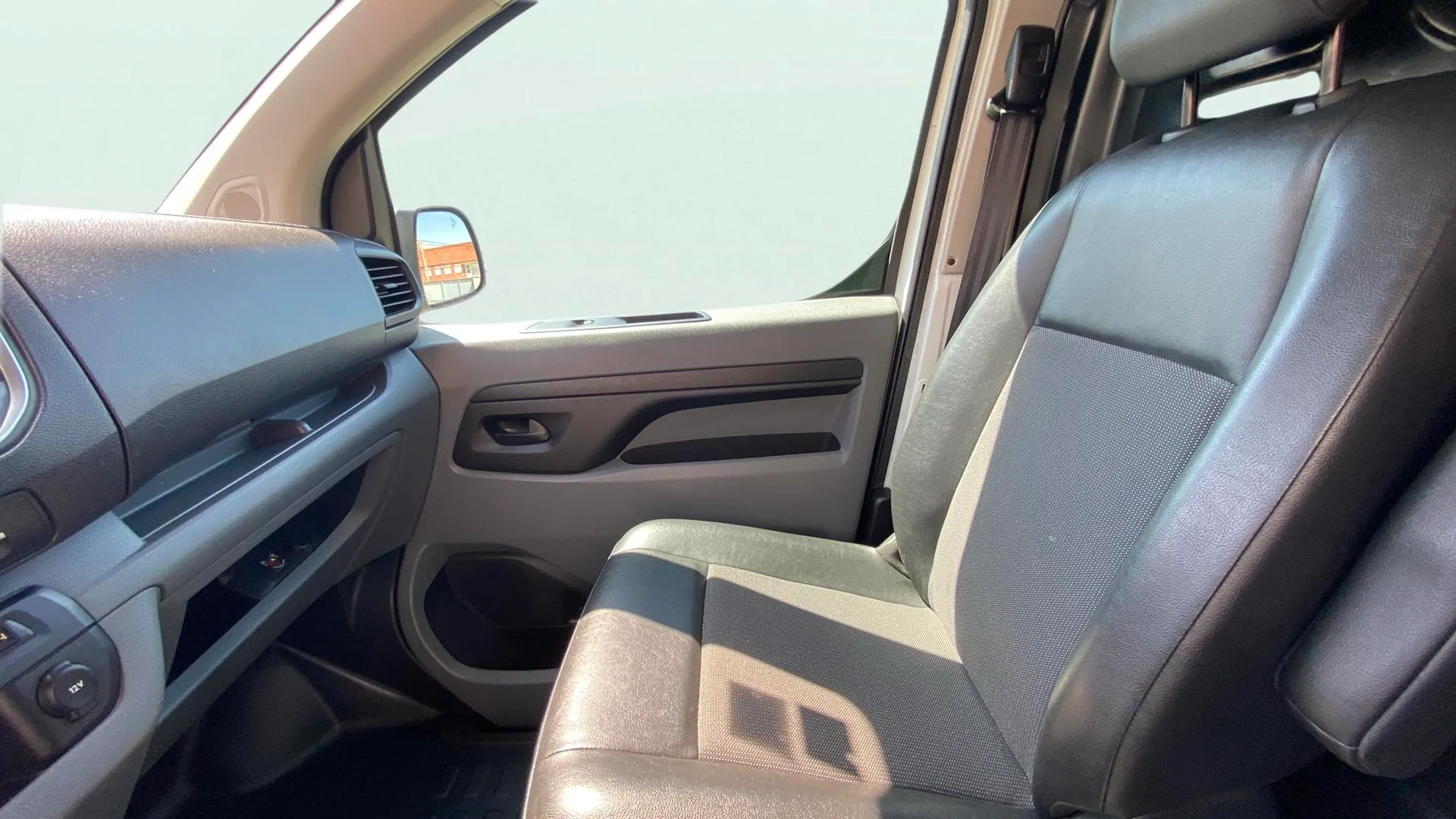 Citroën Jumpy Talla XL BlueHDi 145 Control - foto 16
