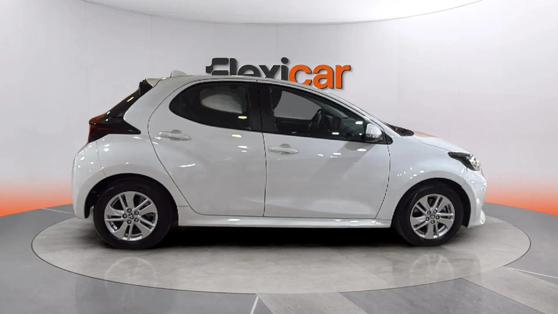 Toyota Yaris 1.5 120H Active Tech - foto 3