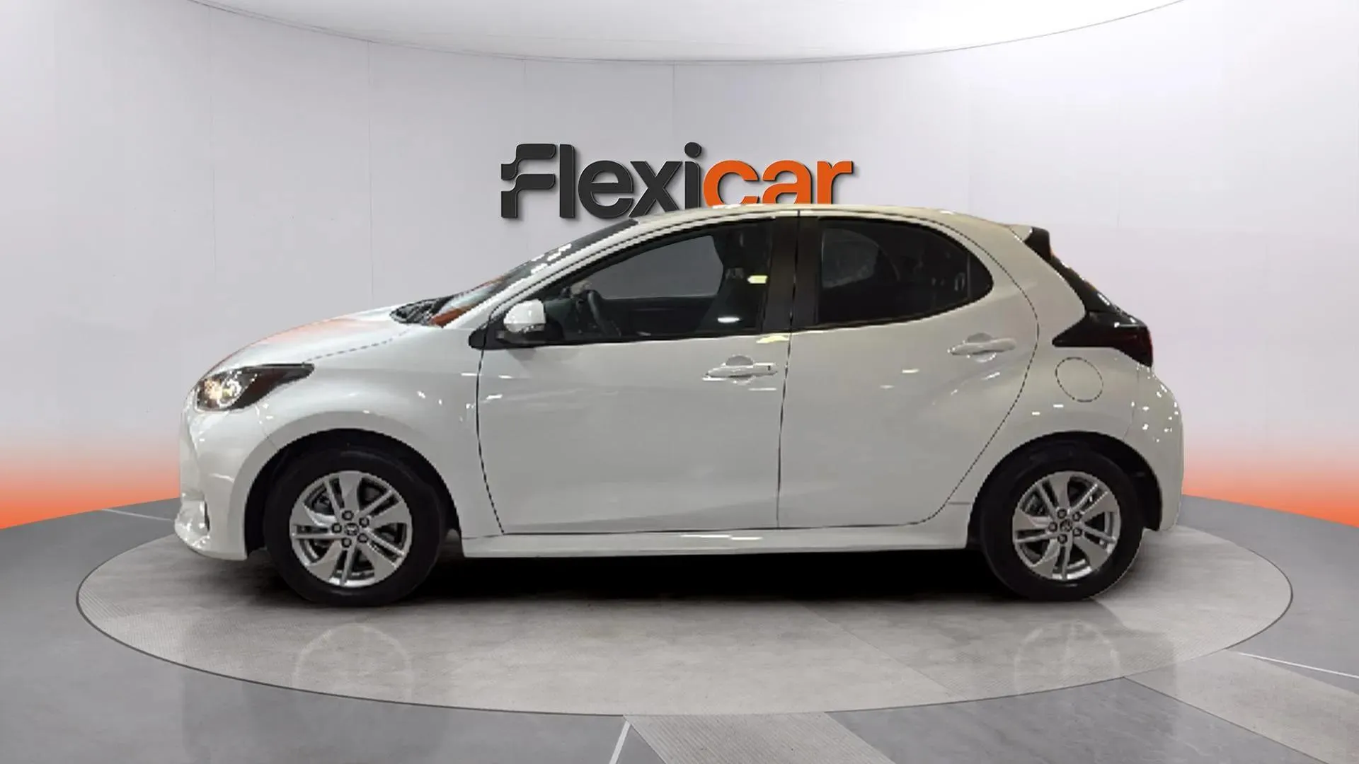 Toyota Yaris 1.5 120H Active Tech - foto 4