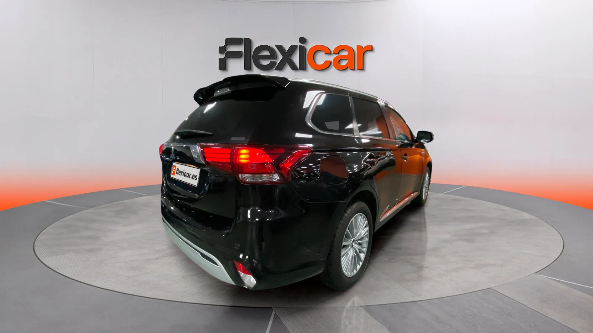 Mitsubishi Outlander 2.4 PHEV Kaiteki 4WD - foto 6