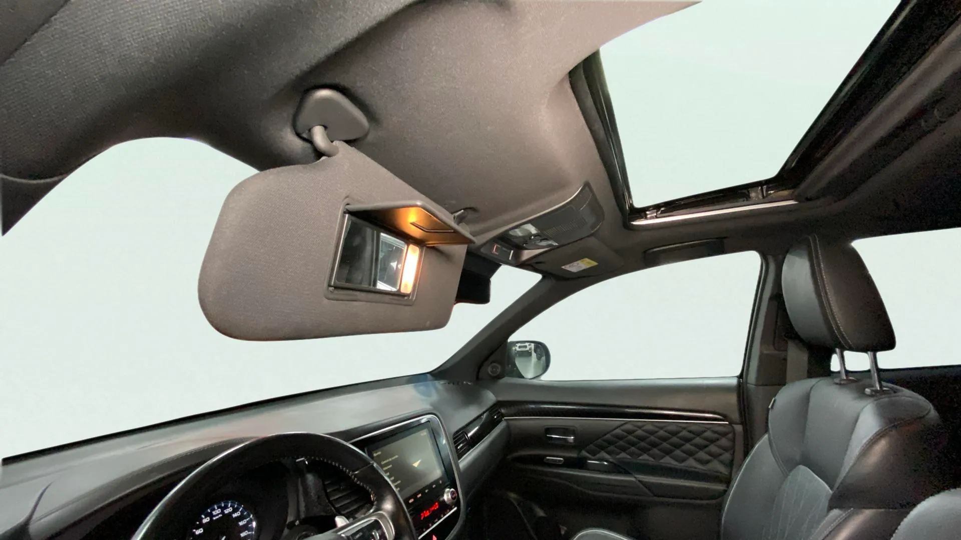 Mitsubishi Outlander 2.4 PHEV Kaiteki 4WD - foto 23