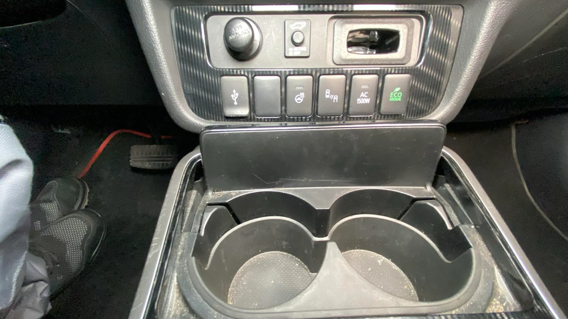 Mitsubishi Outlander 2.4 PHEV Kaiteki 4WD - foto 18