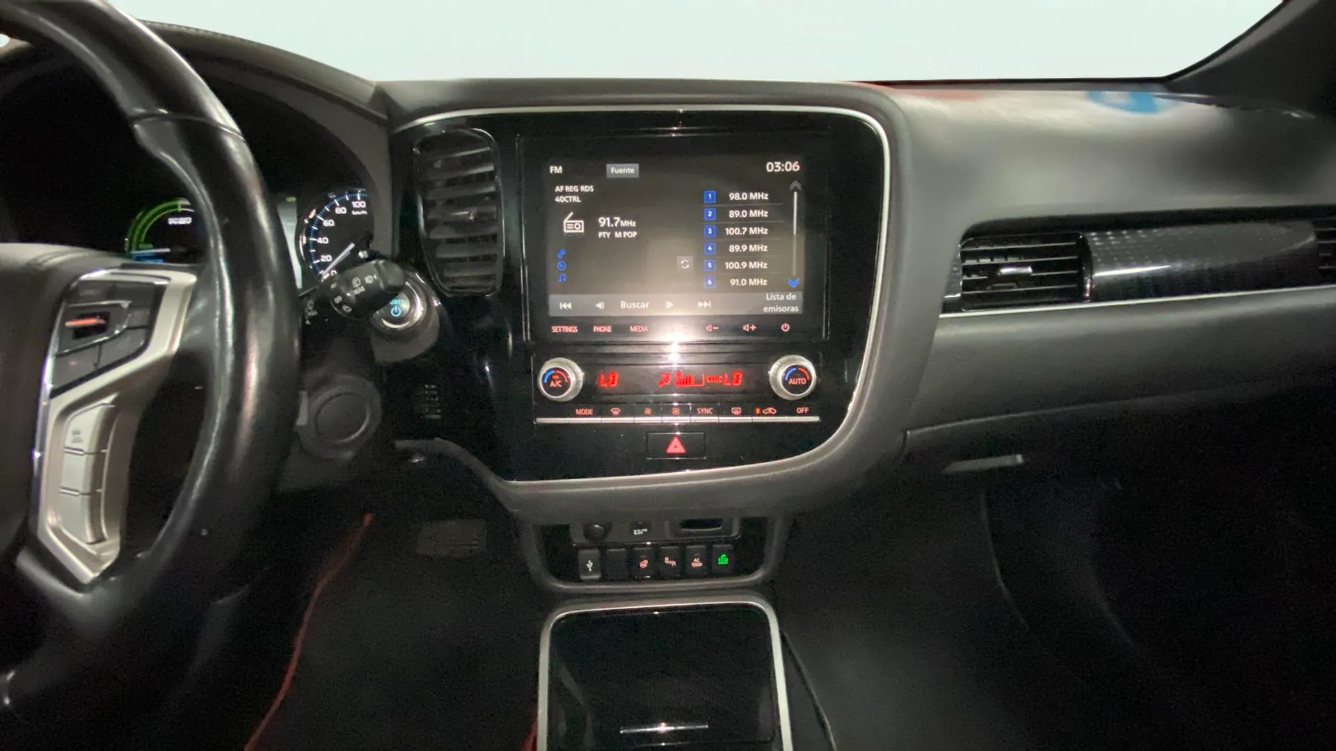 Mitsubishi Outlander 2.4 PHEV Kaiteki 4WD - foto 15
