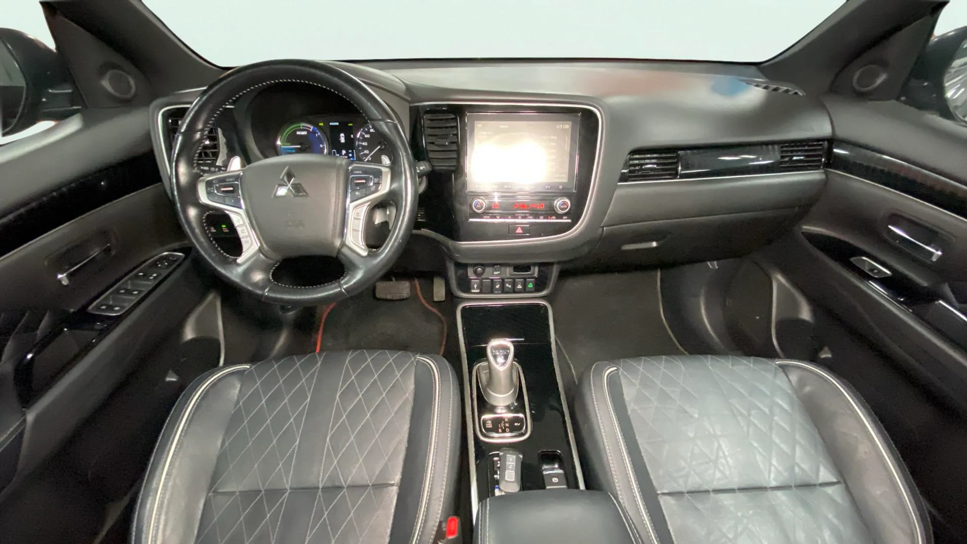 Mitsubishi Outlander 2.4 PHEV Kaiteki 4WD - foto 10