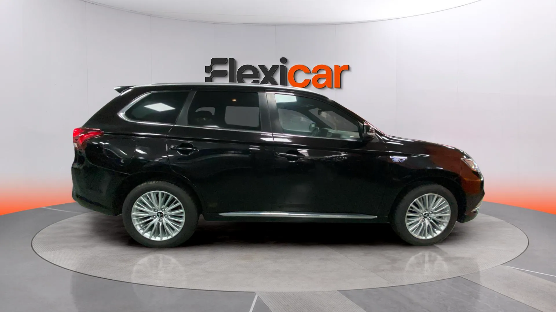 Mitsubishi Outlander 2.4 PHEV Kaiteki 4WD - foto 7
