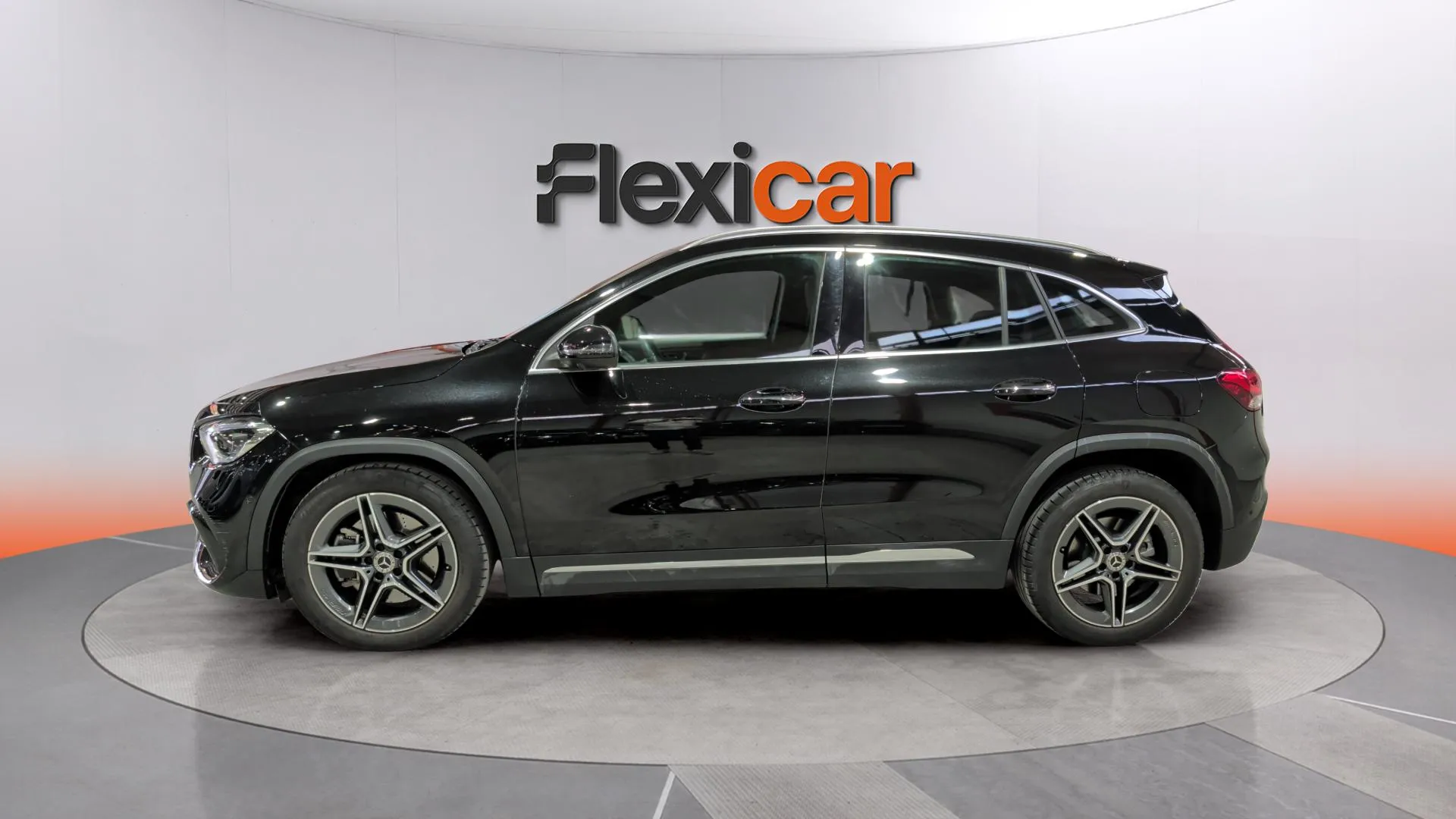 Mercedes-Benz GLA 250 4MATIC - foto 3