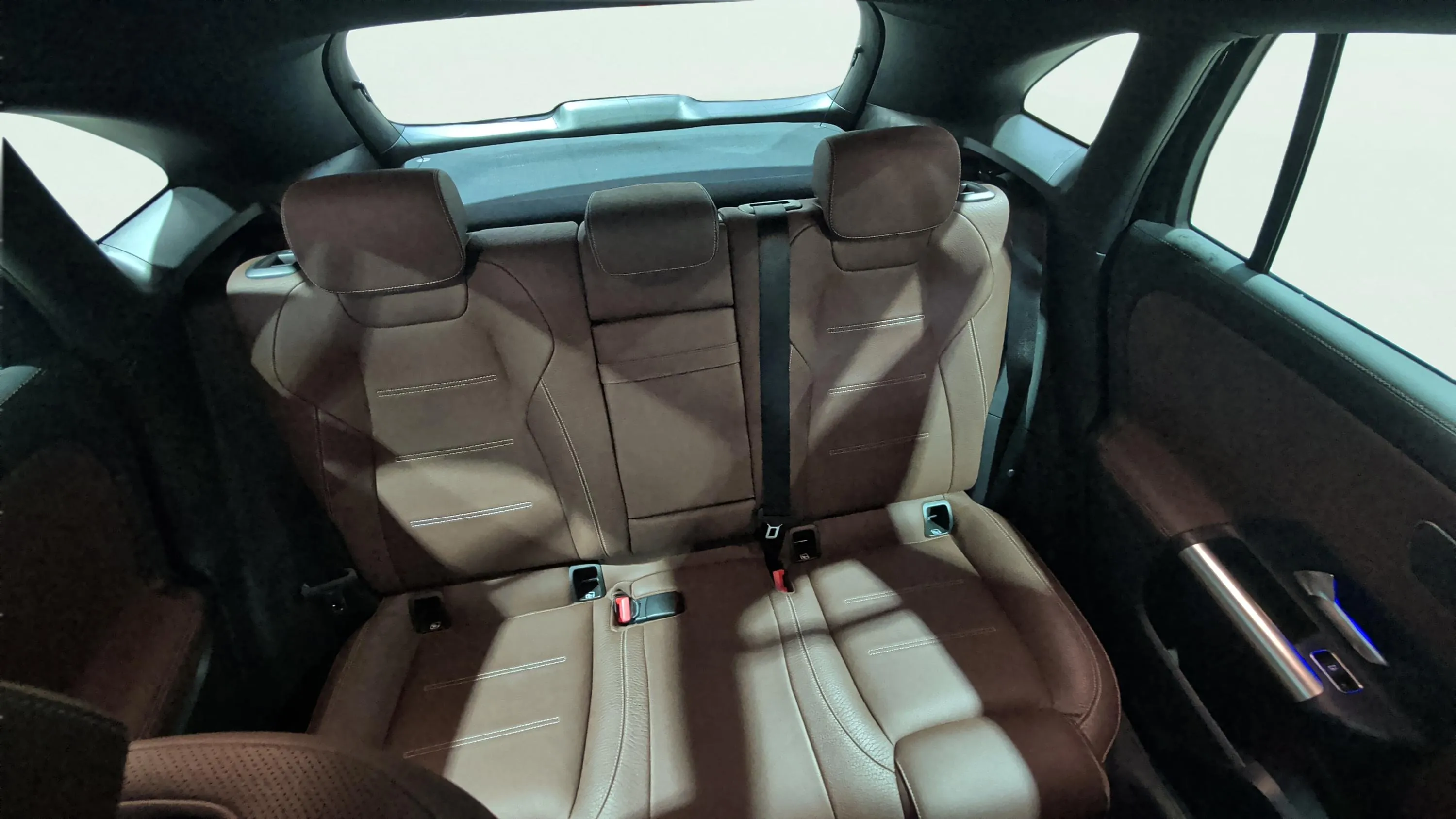 Mercedes-Benz GLA 250 4MATIC - foto 15
