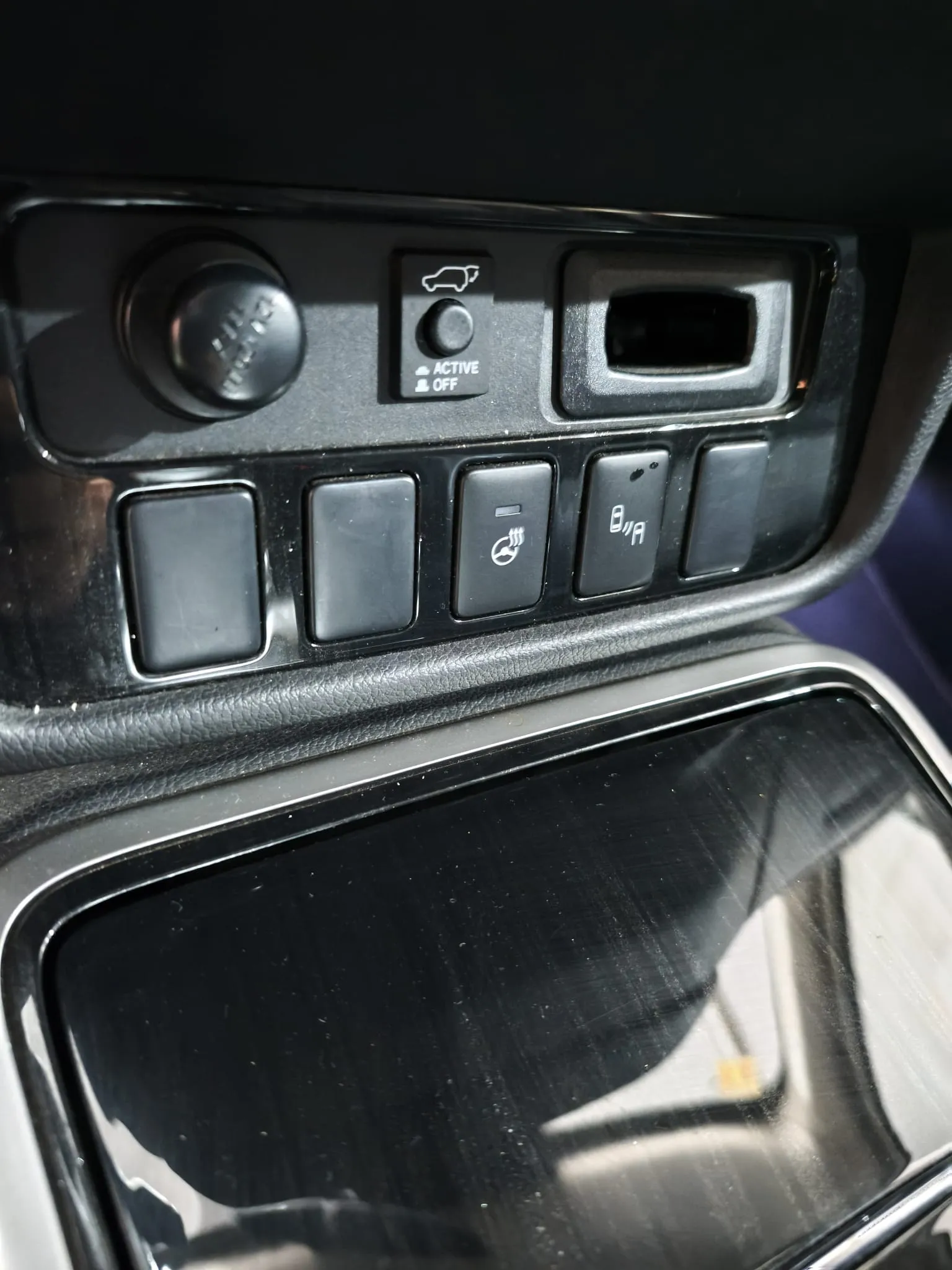 Mitsubishi Outlander 2.0 PHEV Kaiteki 4WD - foto 14