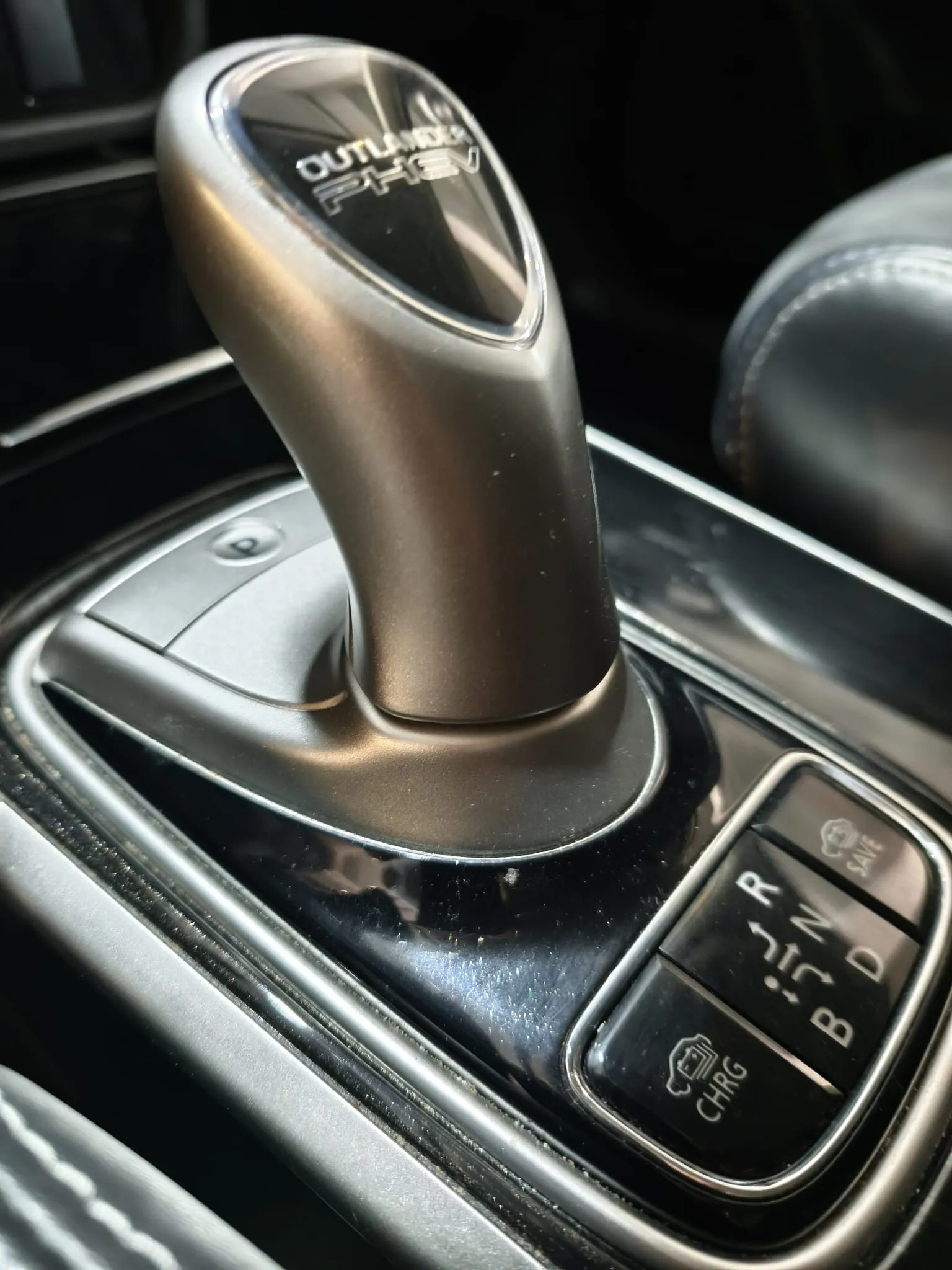 Mitsubishi Outlander 2.0 PHEV Kaiteki 4WD - foto 16
