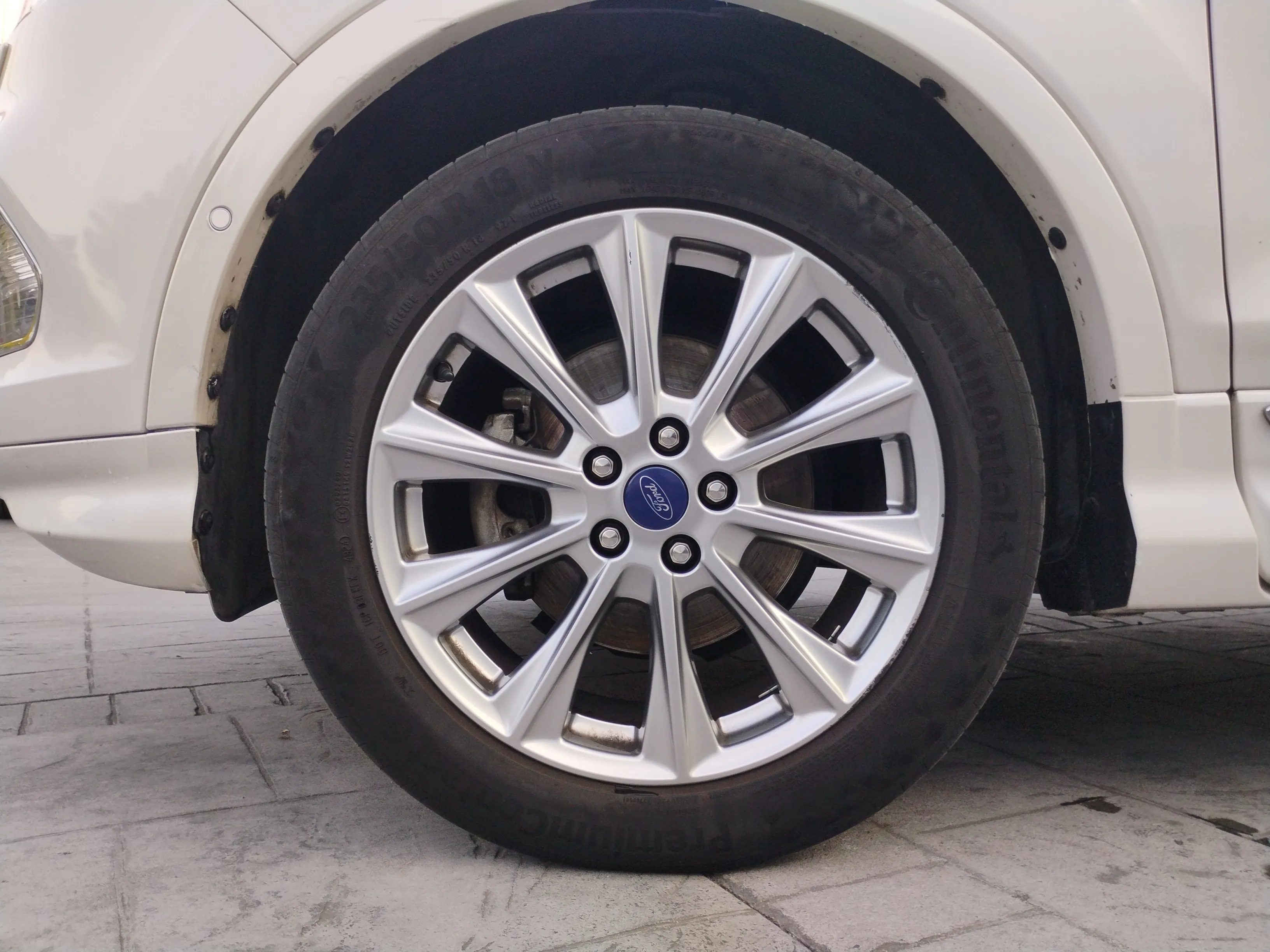 Ford Kuga 1.5 EcoBoost 4x2 Vignale - foto 32