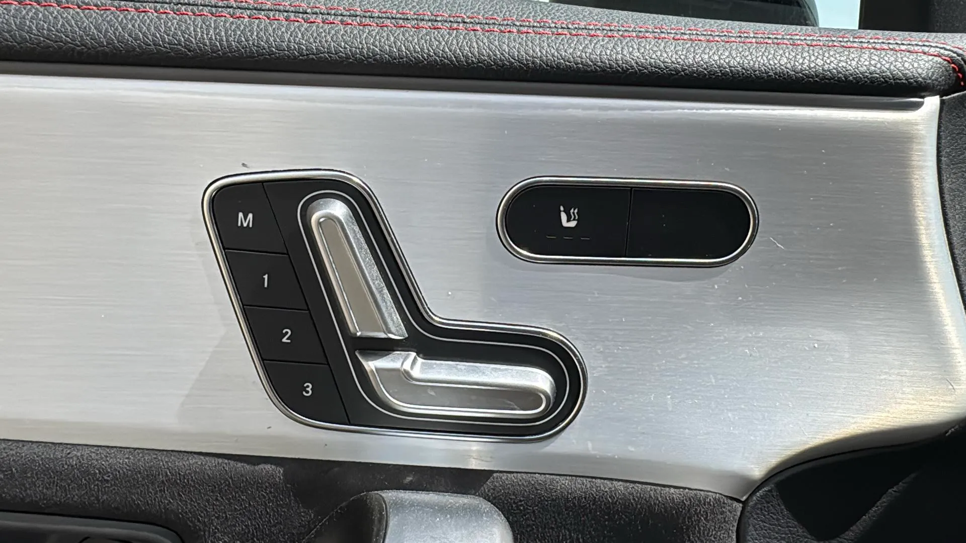 Mercedes-Benz CLA 200 - foto 14