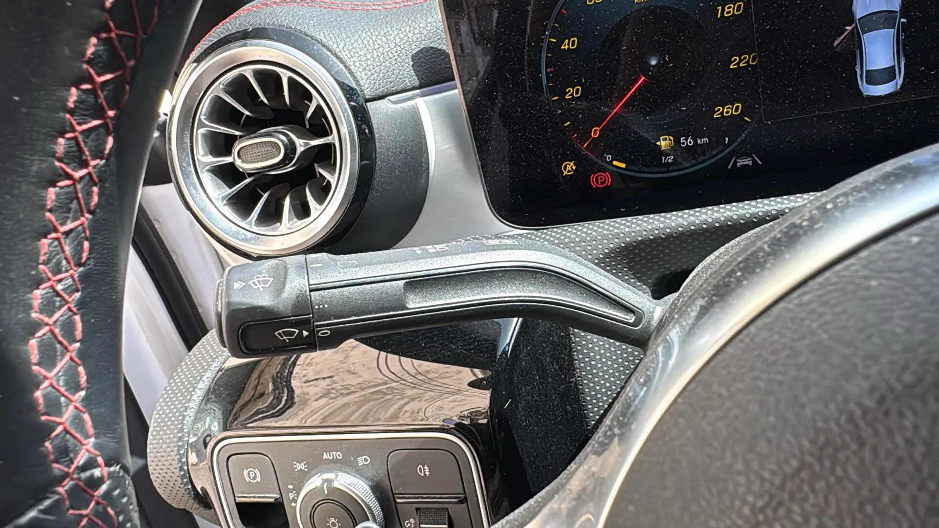 Mercedes-Benz CLA 200 - foto 9