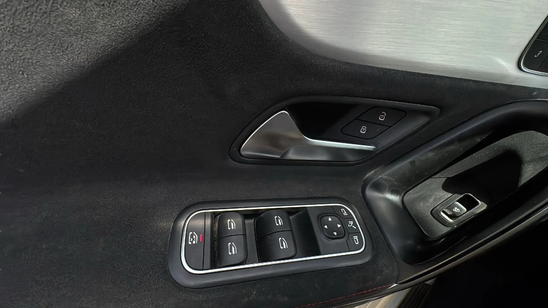 Mercedes-Benz CLA 200 - foto 12