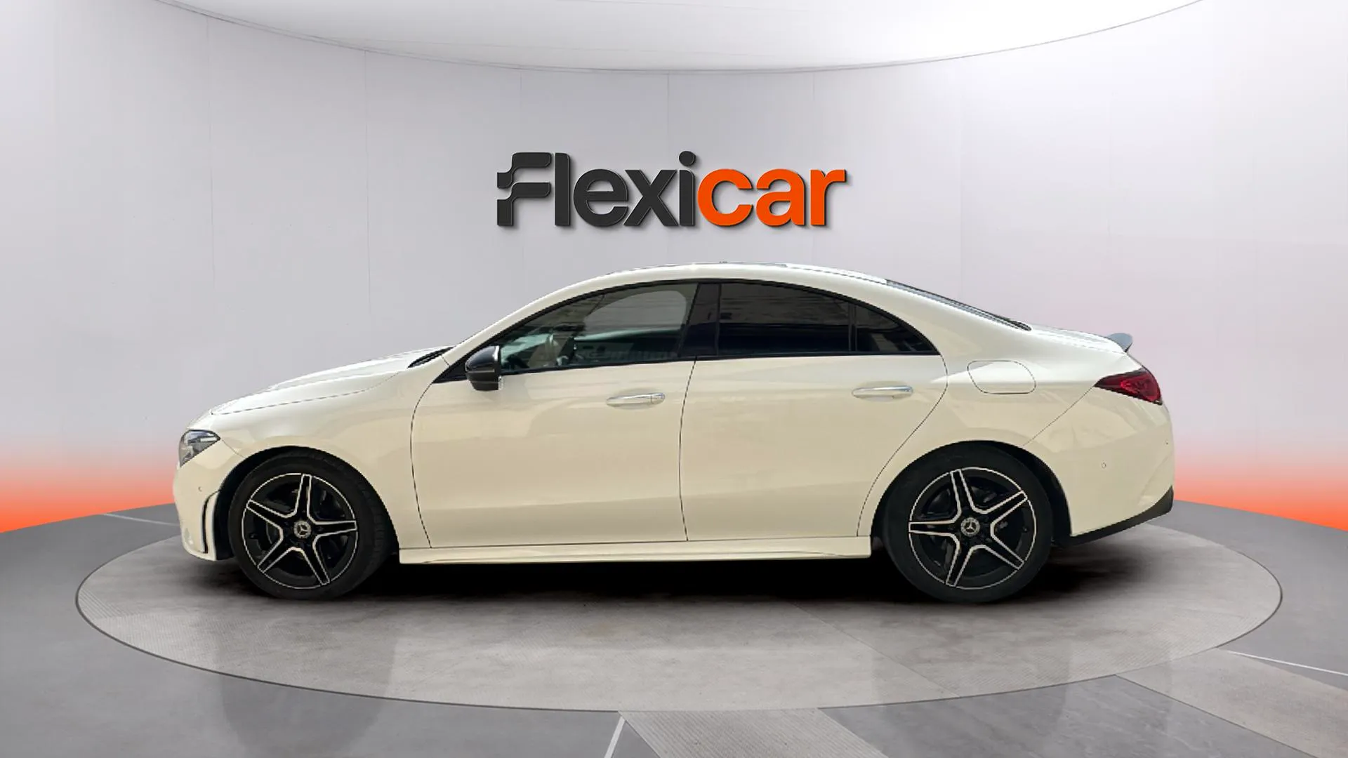 Mercedes-Benz CLA 200 - foto 3