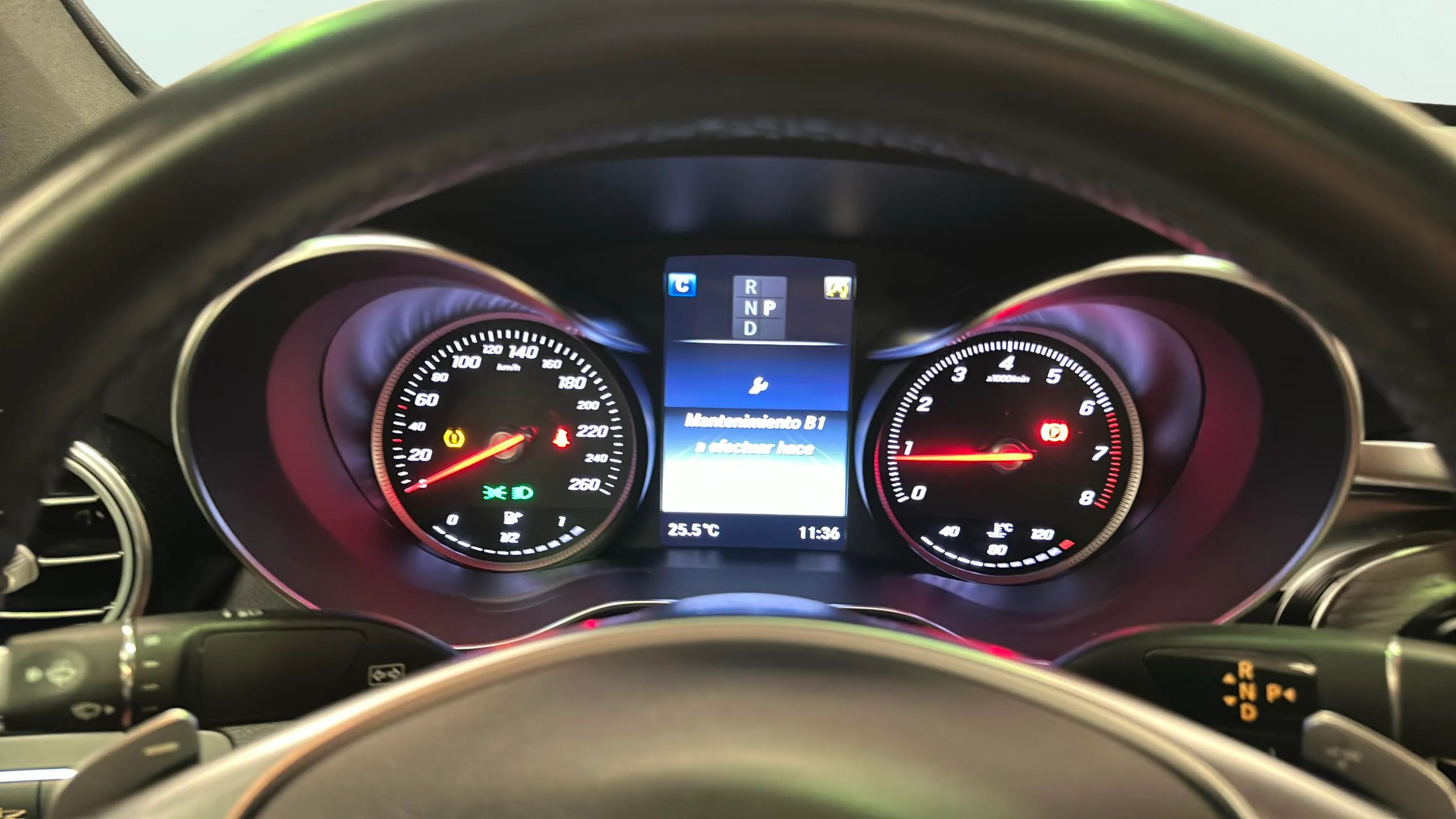 Mercedes-Benz GLC 300 4MATIC - foto 16