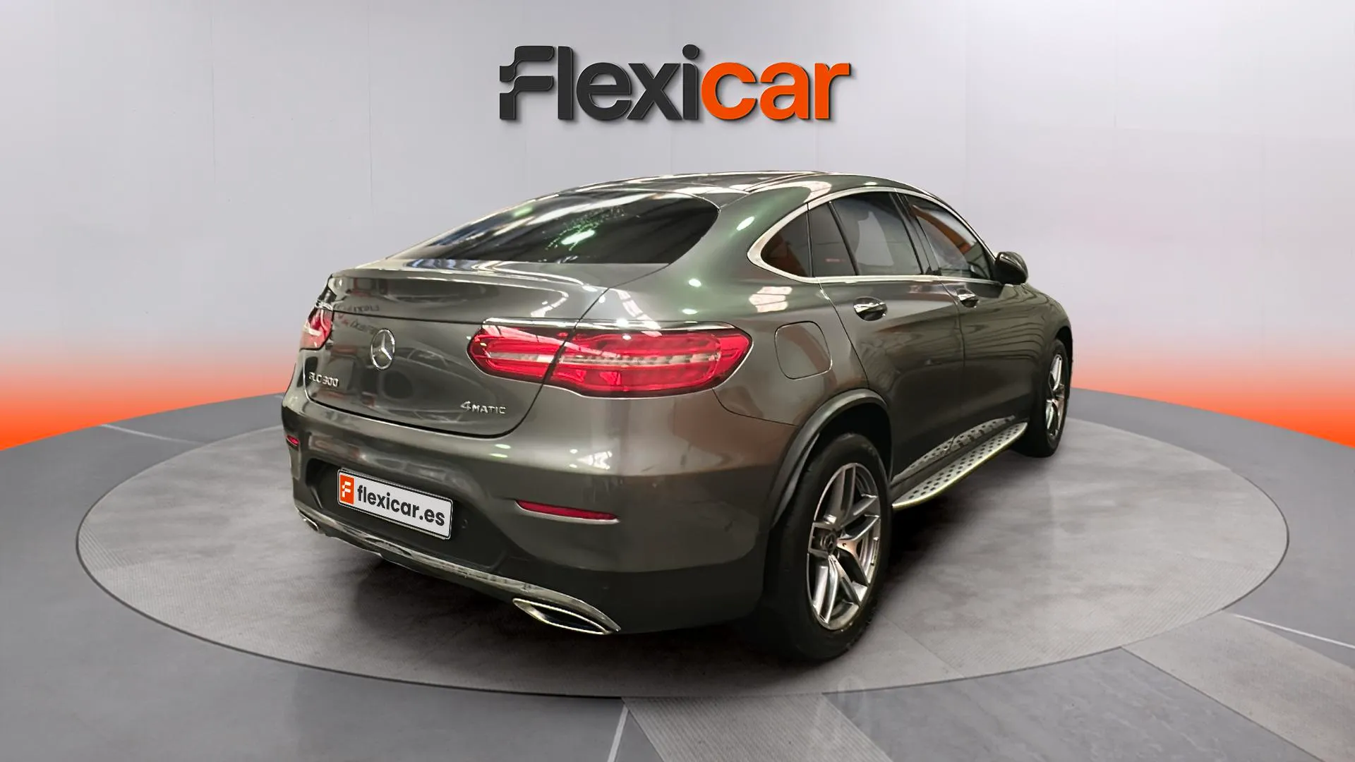 Mercedes-Benz GLC 300 4MATIC - foto 7