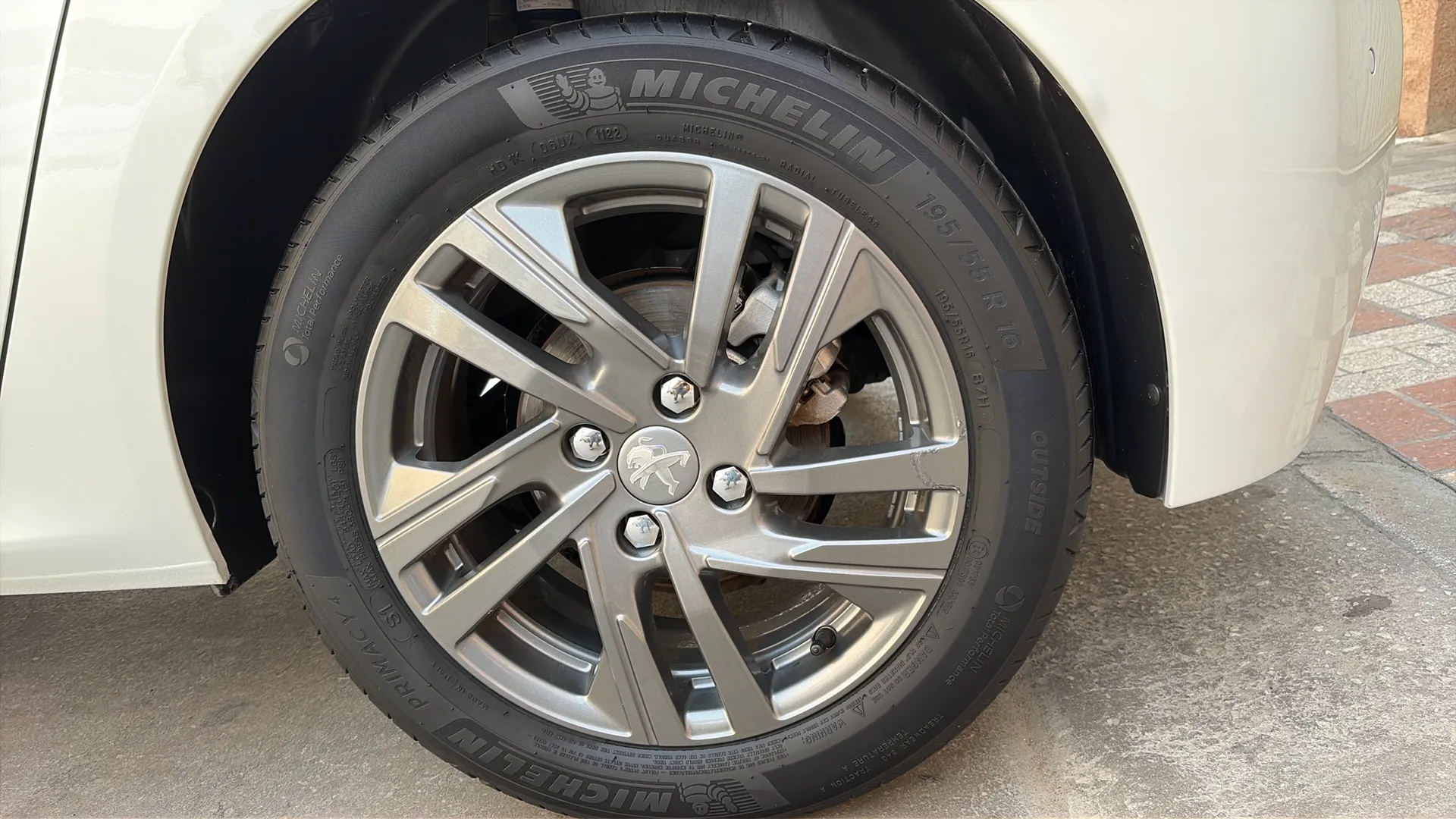 Peugeot 208 BlueHDi Active - foto 9