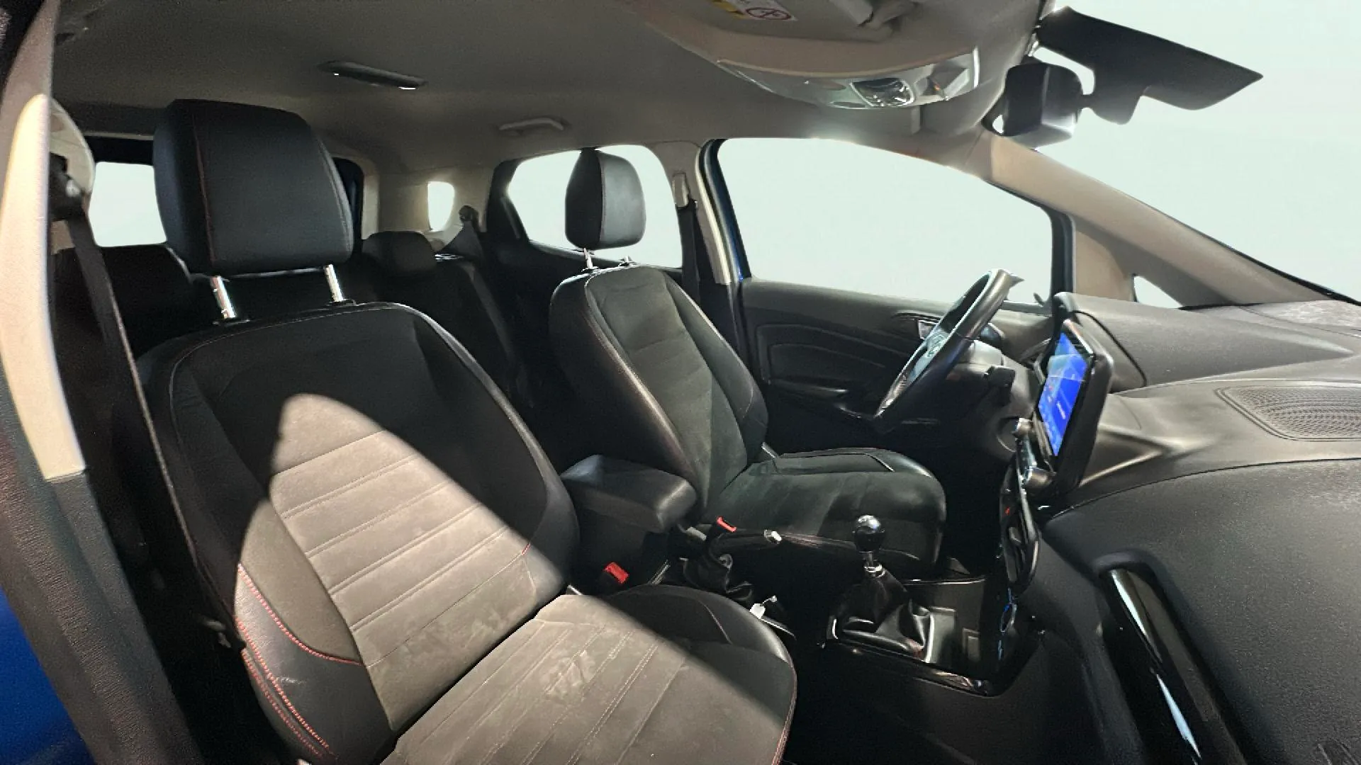 Ford EcoSport 1.0T EcoBoost Titanium - foto 20