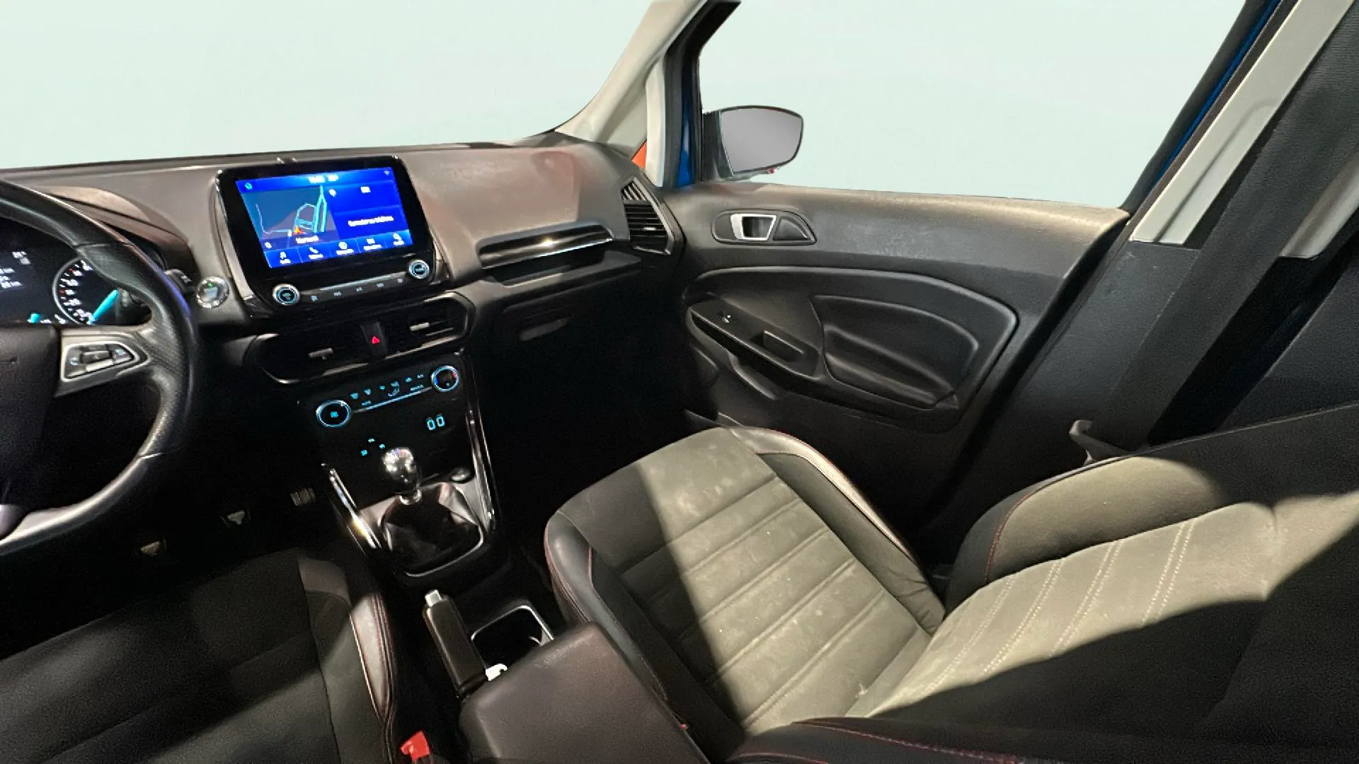 Ford EcoSport 1.0T EcoBoost Titanium - foto 11