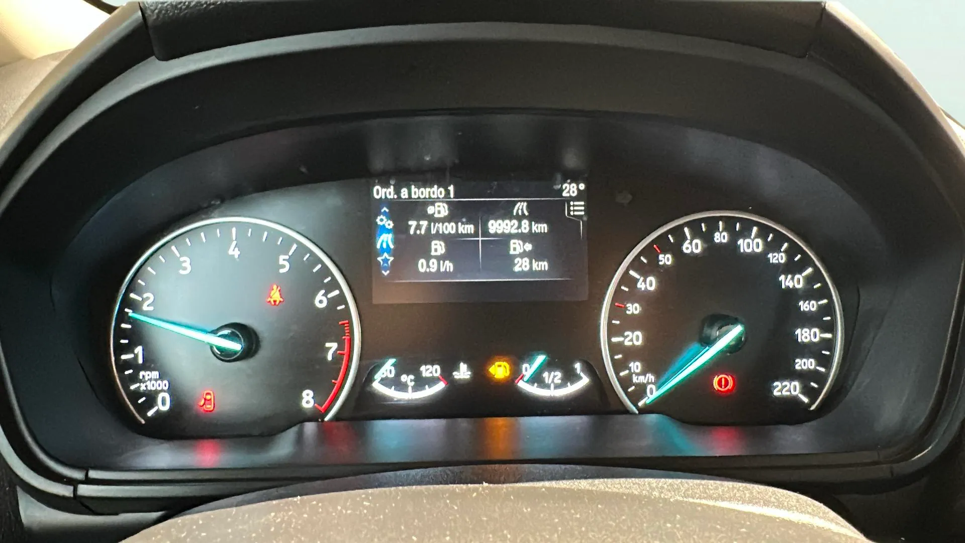Ford EcoSport 1.0T EcoBoost Titanium - foto 17
