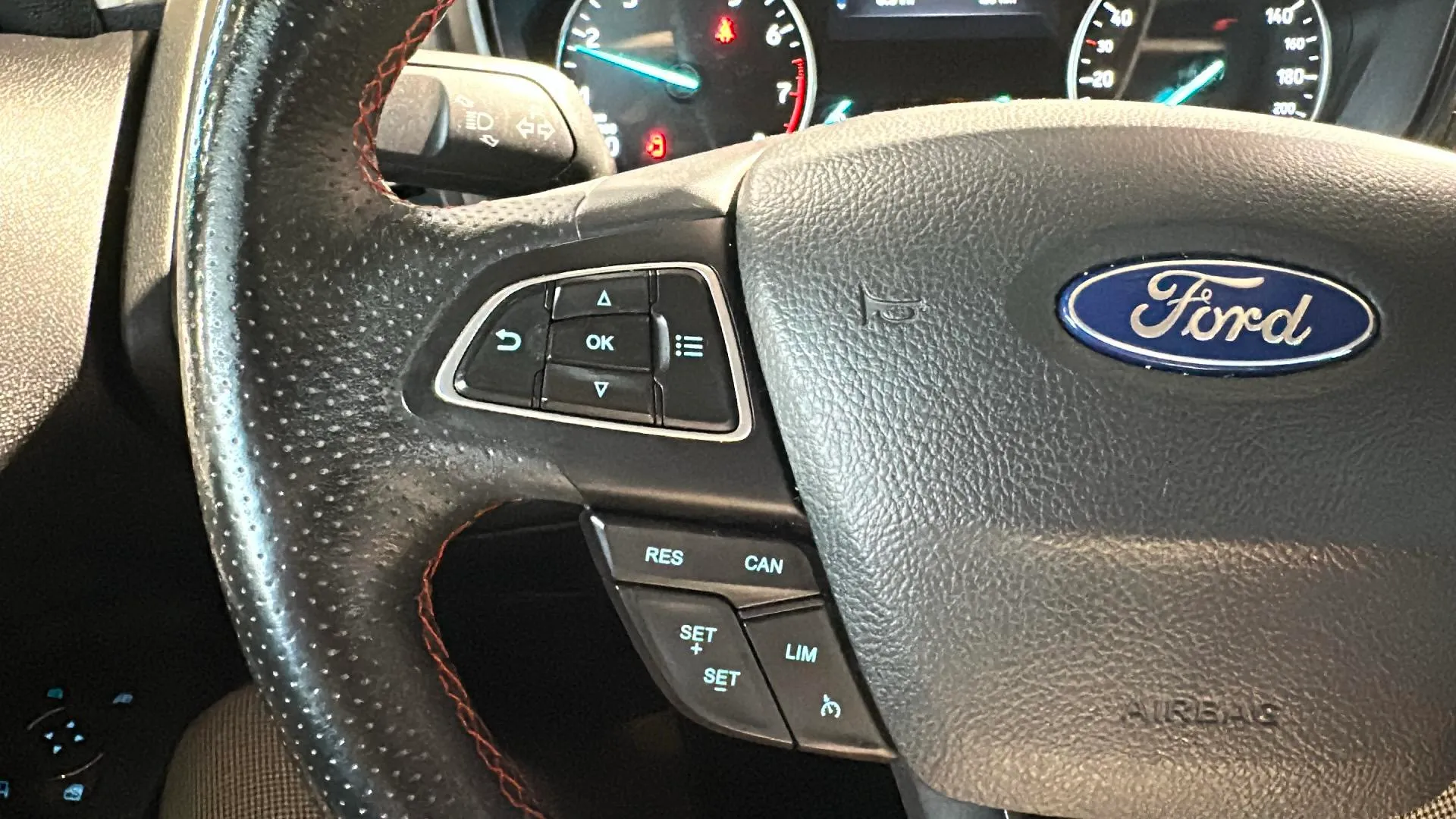 Ford EcoSport 1.0T EcoBoost Titanium - foto 15