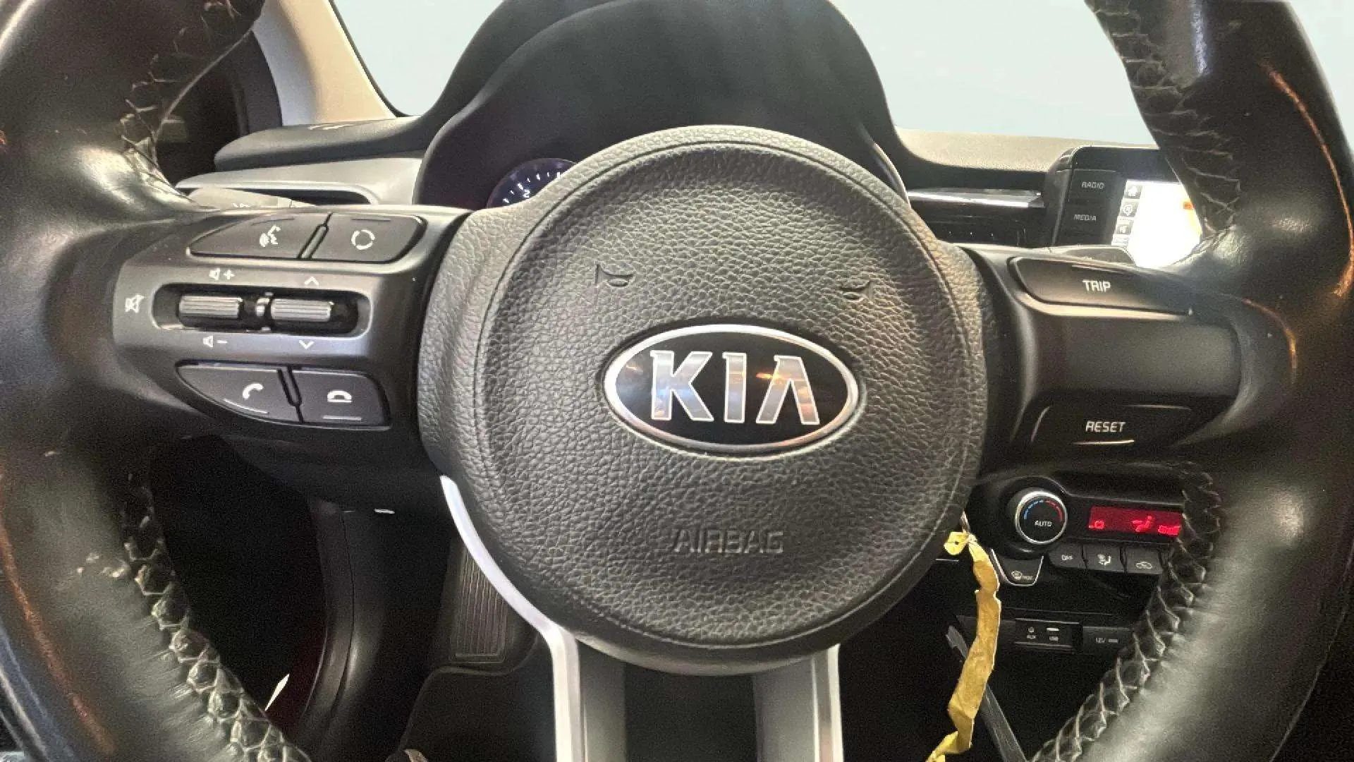 Kia Stonic 1.6 CRDi VGT Black Edition - foto 20