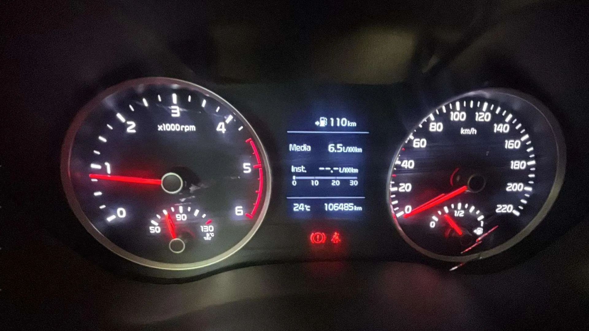 Kia Stonic 1.6 CRDi VGT Black Edition - foto 10