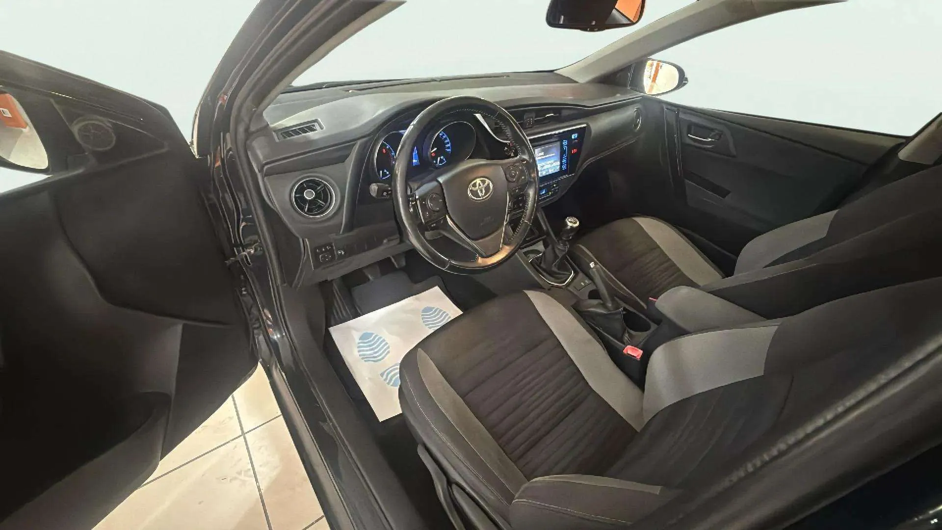 Toyota Auris 1.2 120T Active - foto 12