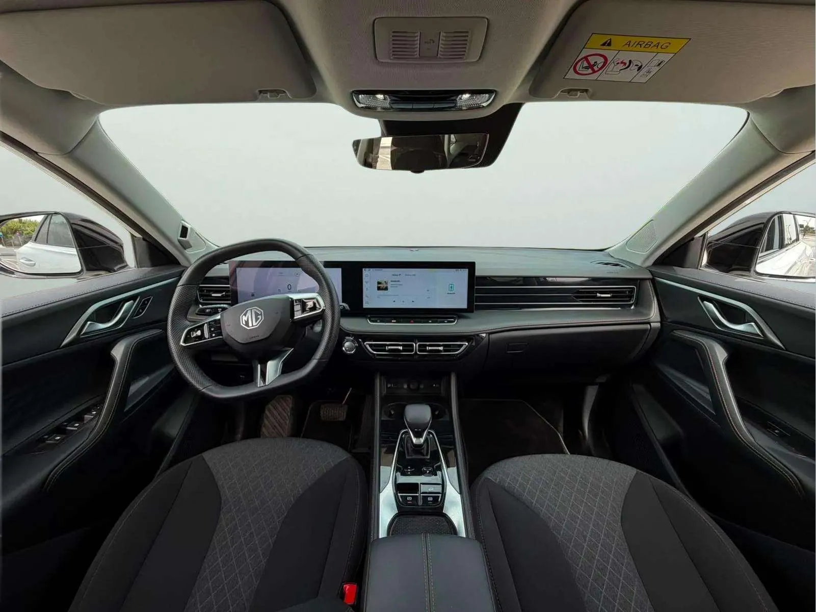 MG HS 1.5T Plug IN Hybrid Comfort - foto 9