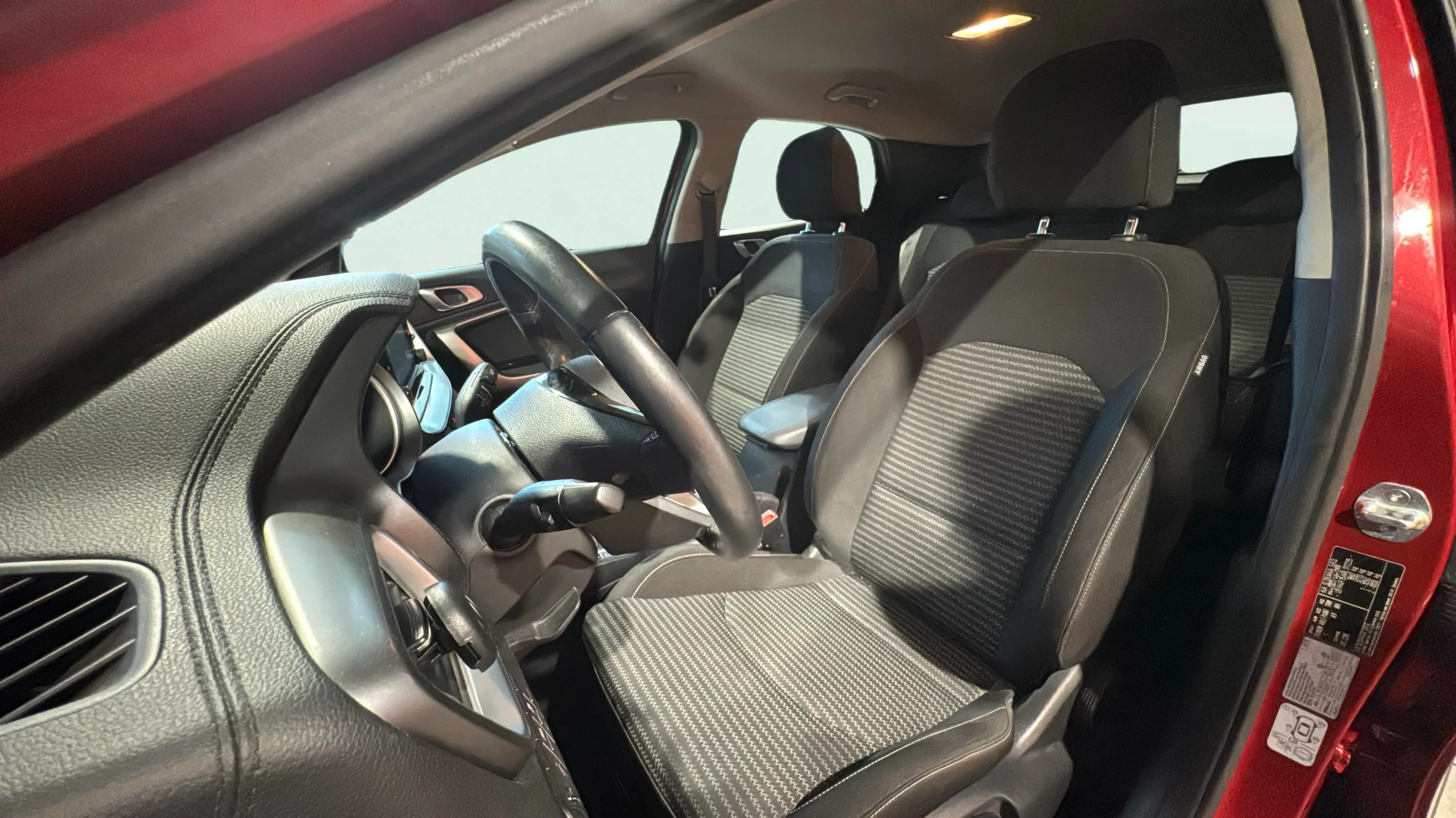 Kia XCeed 1.5 MHEV iMT GT-line - foto 24