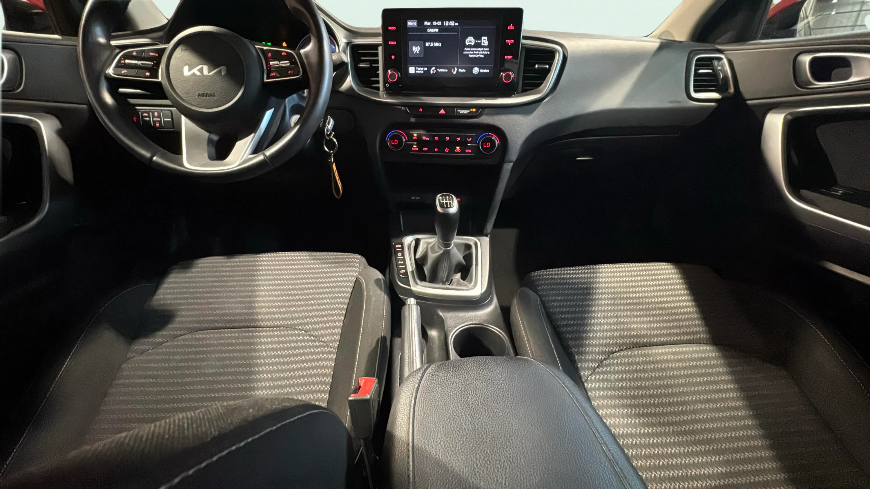 Kia XCeed 1.5 MHEV iMT GT-line - foto 13