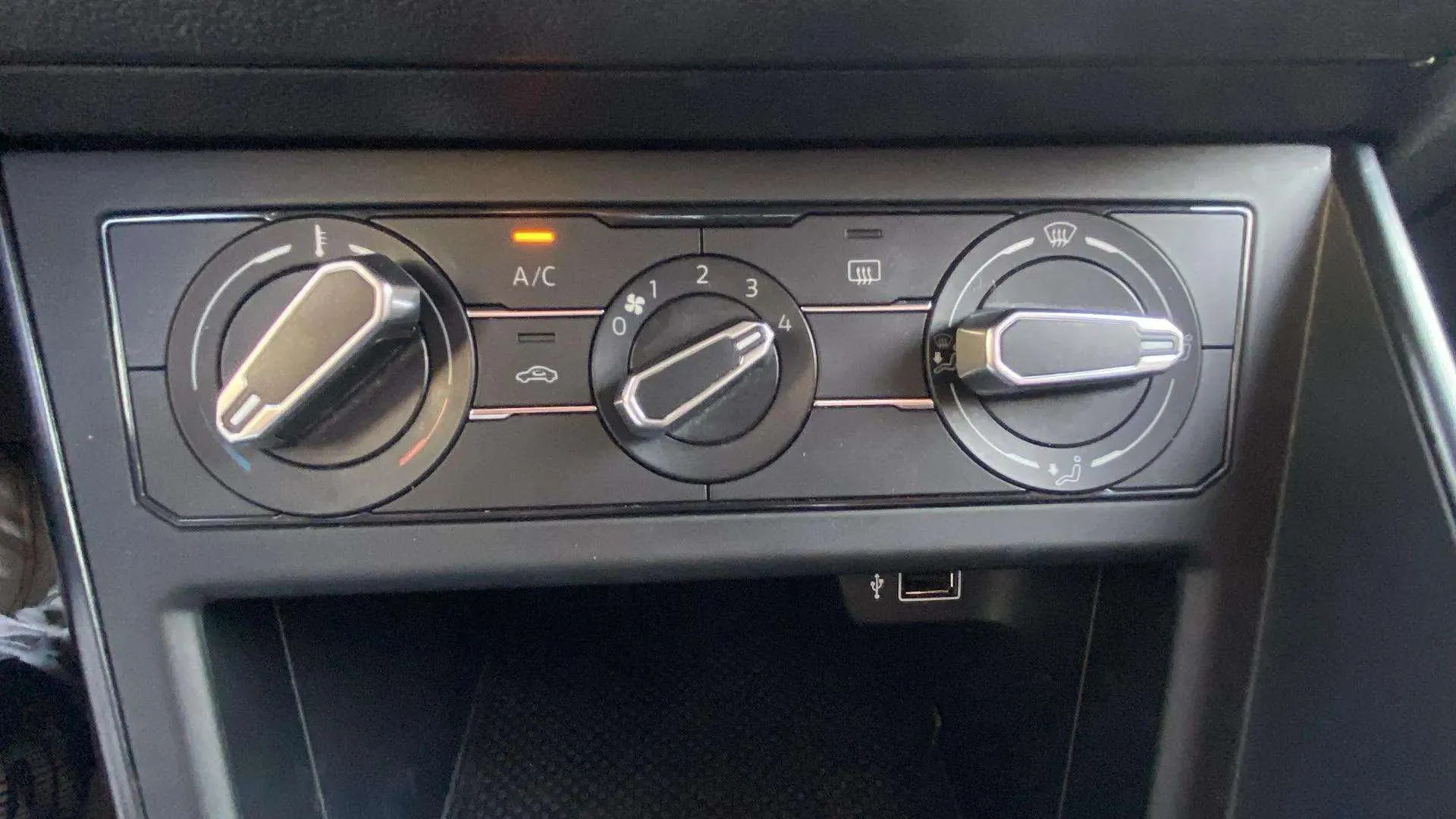 Volkswagen Polo Advance 1.0 - foto 19