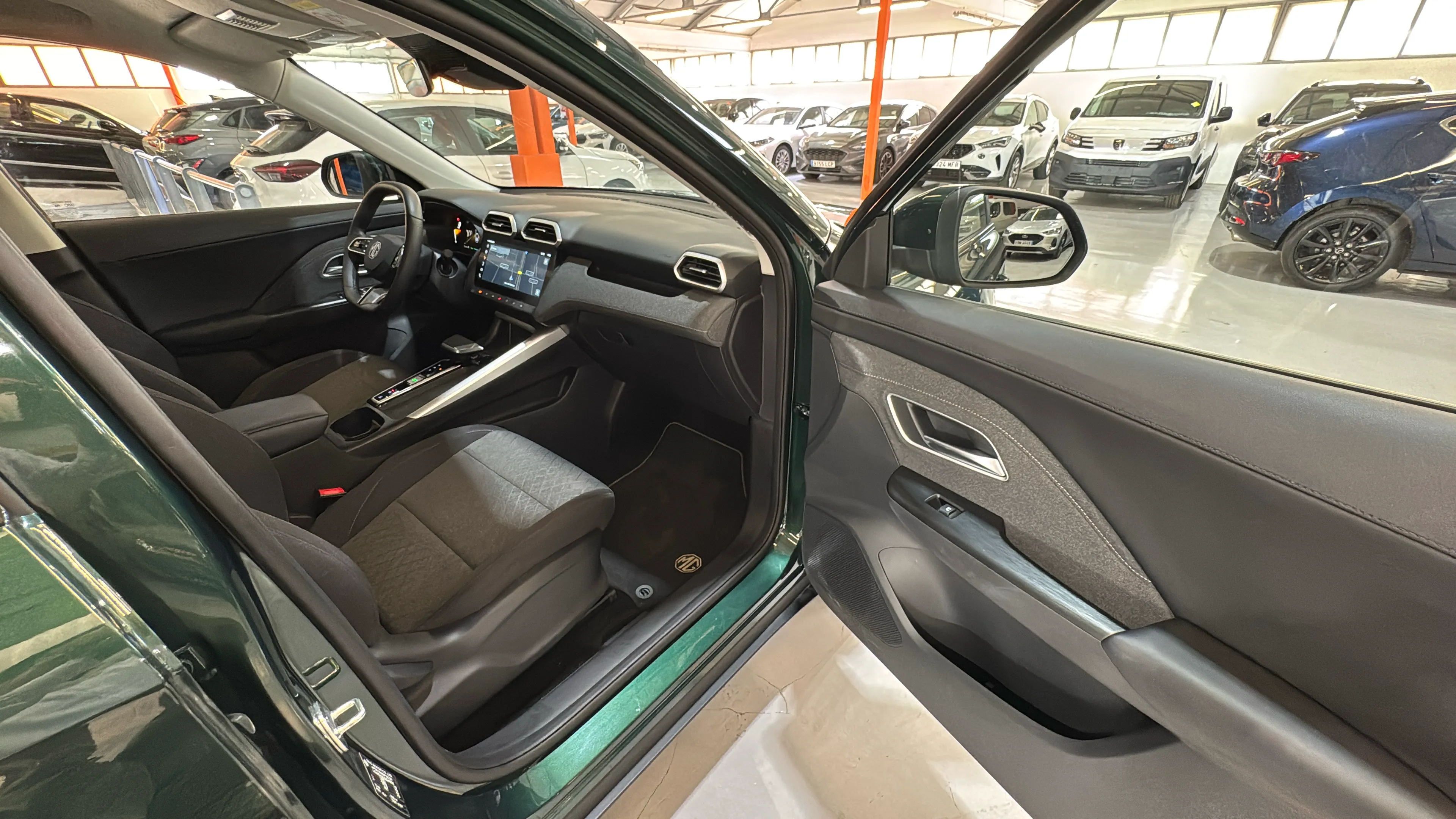 MG ZS Hybrid+ Comfort - foto 15