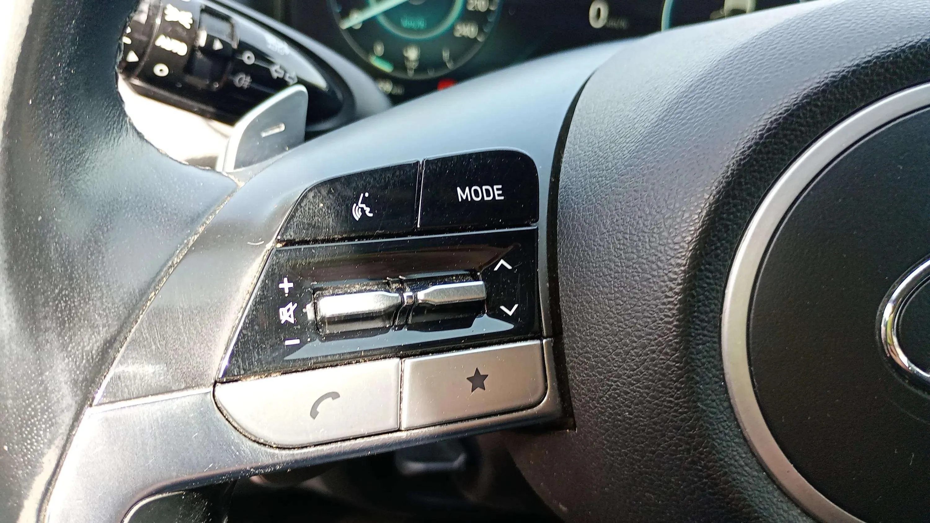 Hyundai Tucson 1.6 T-GDi 48V Tecno DCT 2C - foto 18