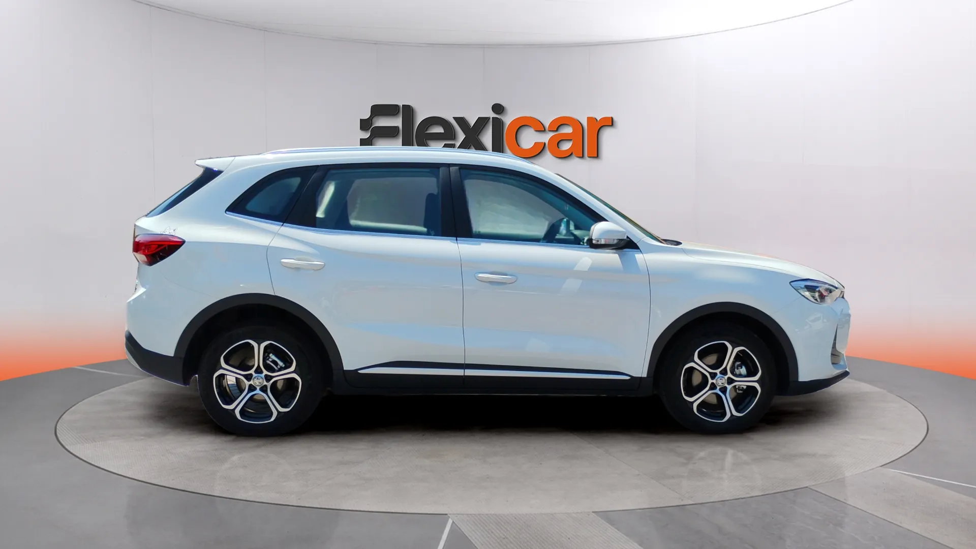 MG ZS Hybrid+ Luxury - foto 2