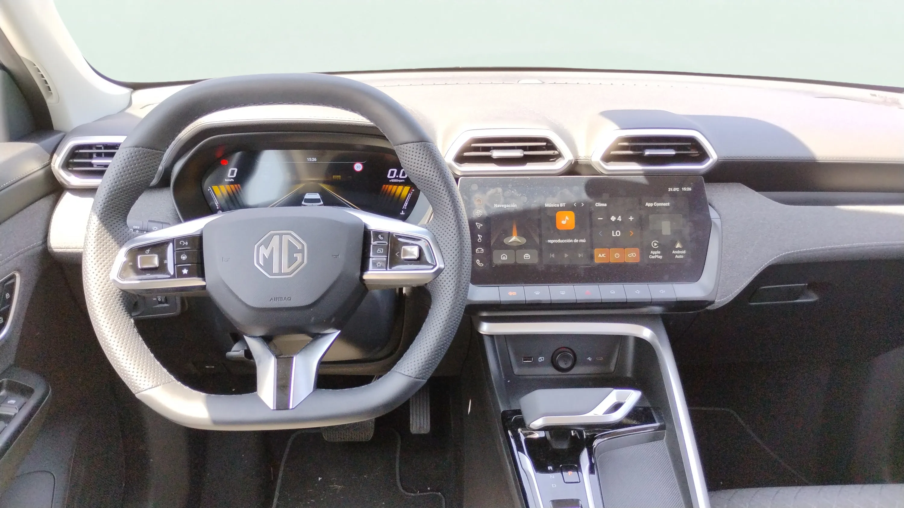 MG ZS Hybrid+ Luxury - foto 9