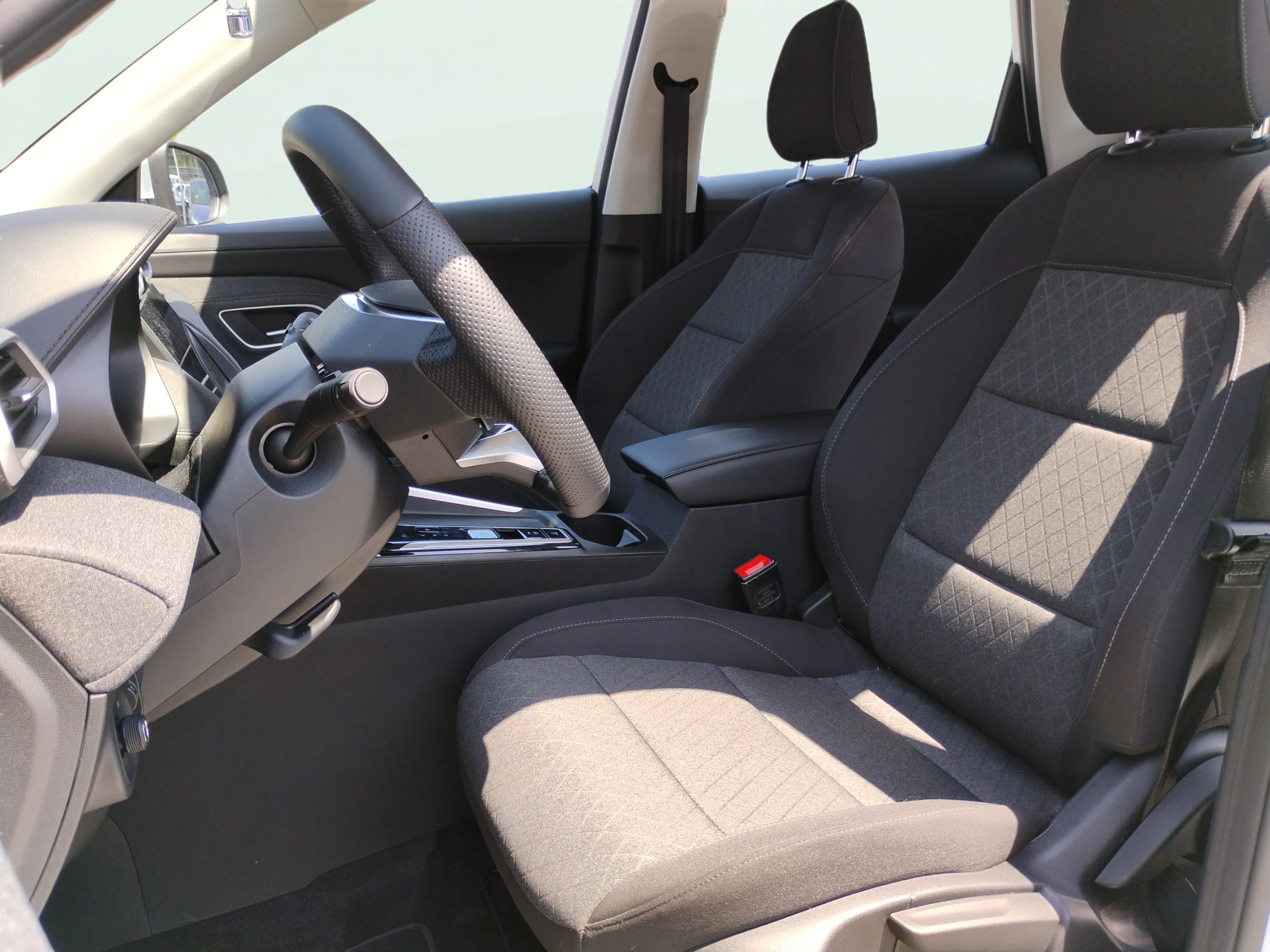 MG ZS Hybrid+ Luxury - foto 15