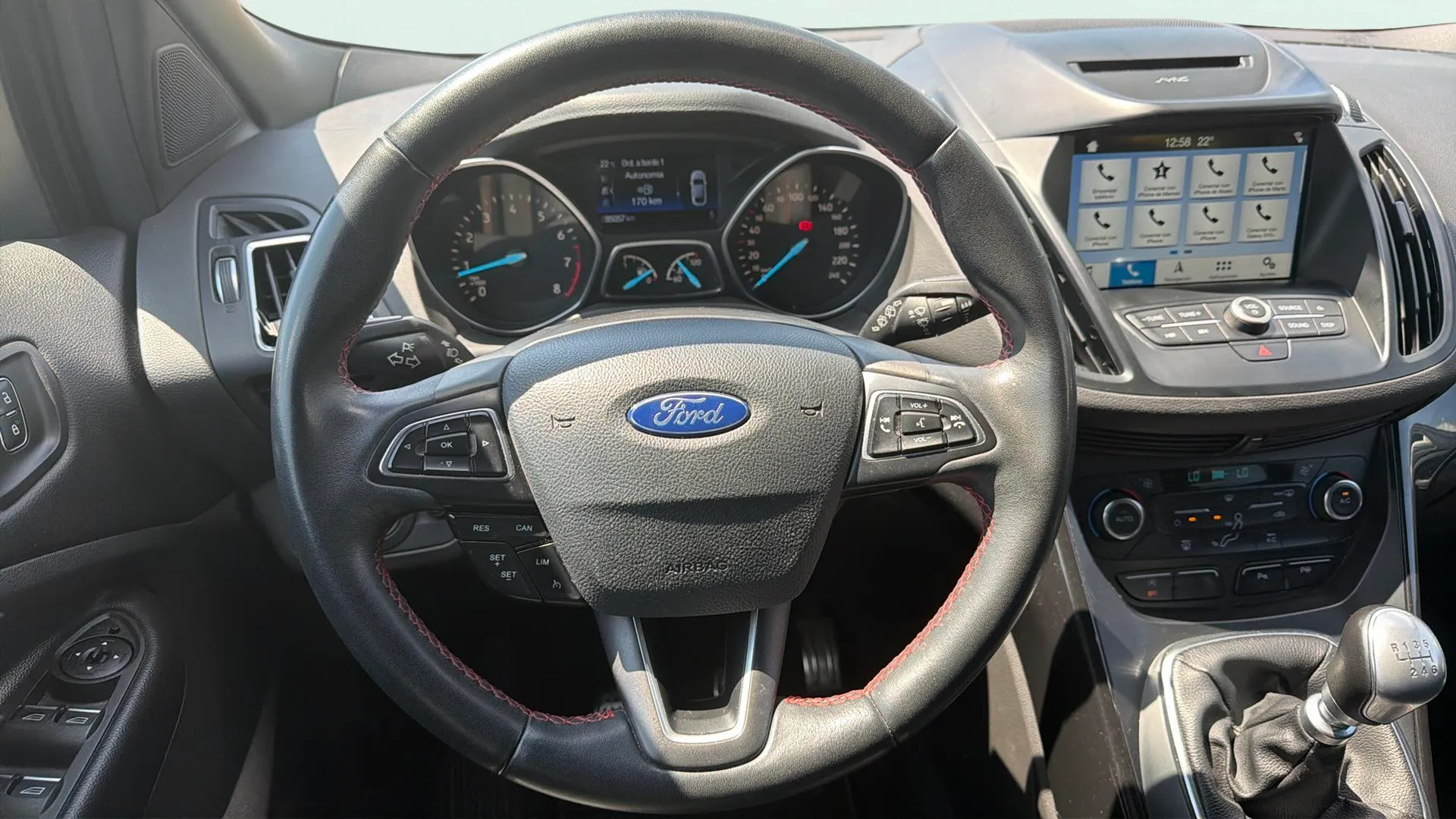 Ford Kuga 1.5 EcoBoost 4x2 ST-Line - foto 7