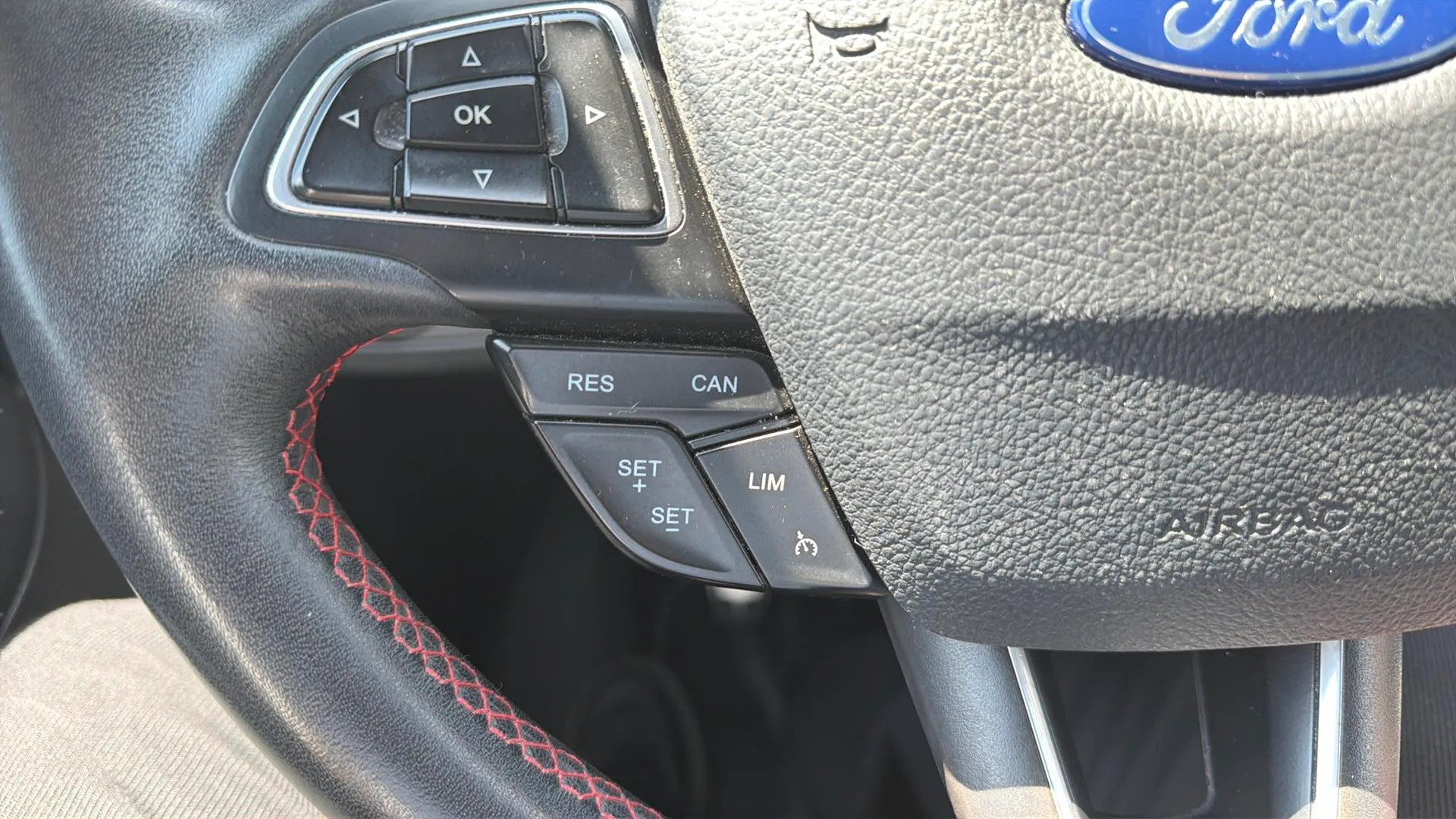 Ford Kuga 1.5 EcoBoost 4x2 ST-Line - foto 18