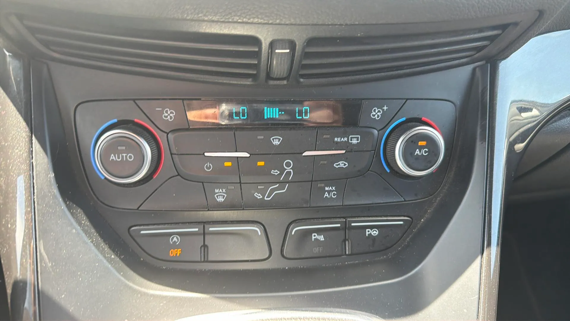 Ford Kuga 1.5 EcoBoost 4x2 ST-Line - foto 20