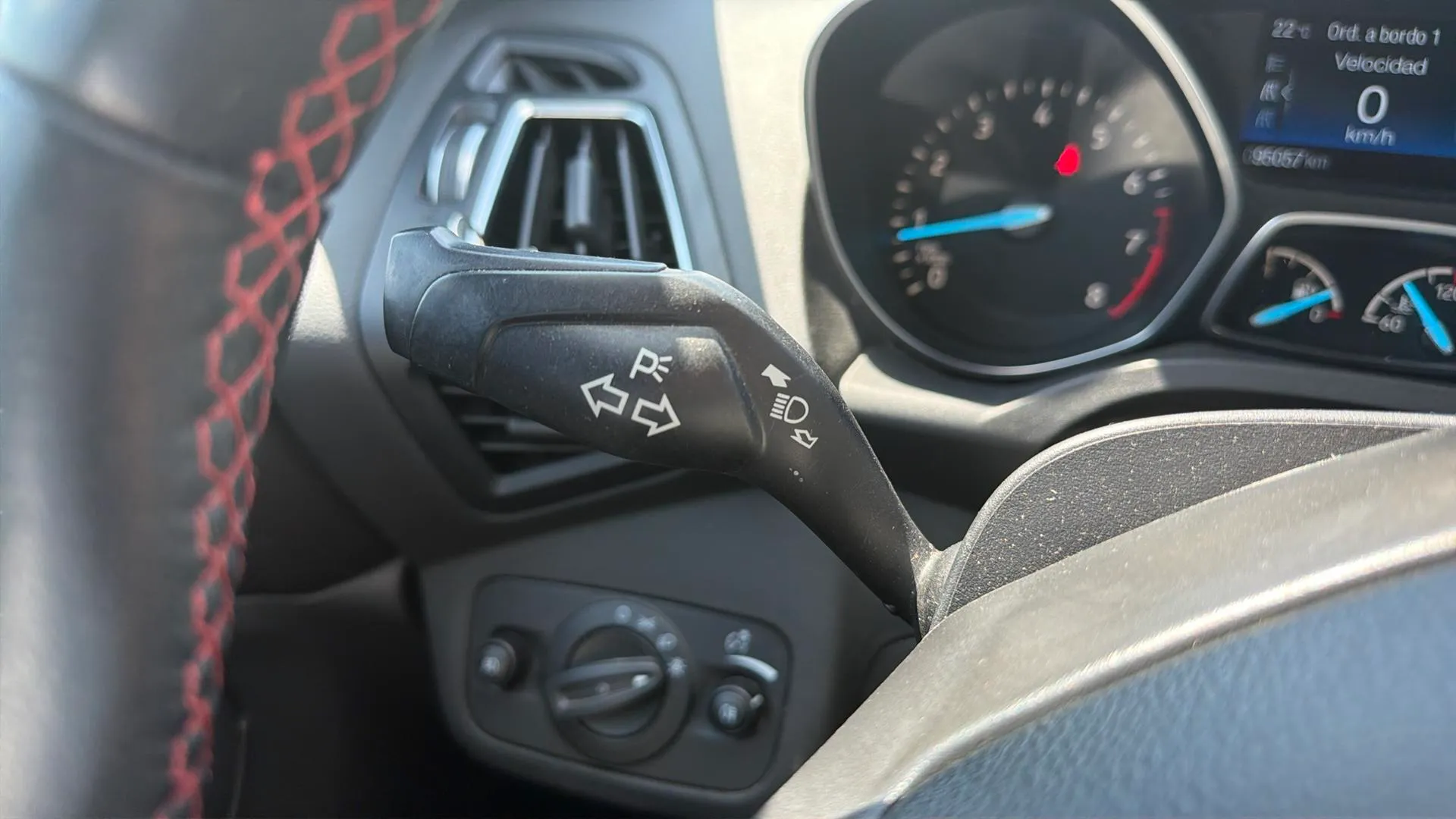 Ford Kuga 1.5 EcoBoost 4x2 ST-Line - foto 16