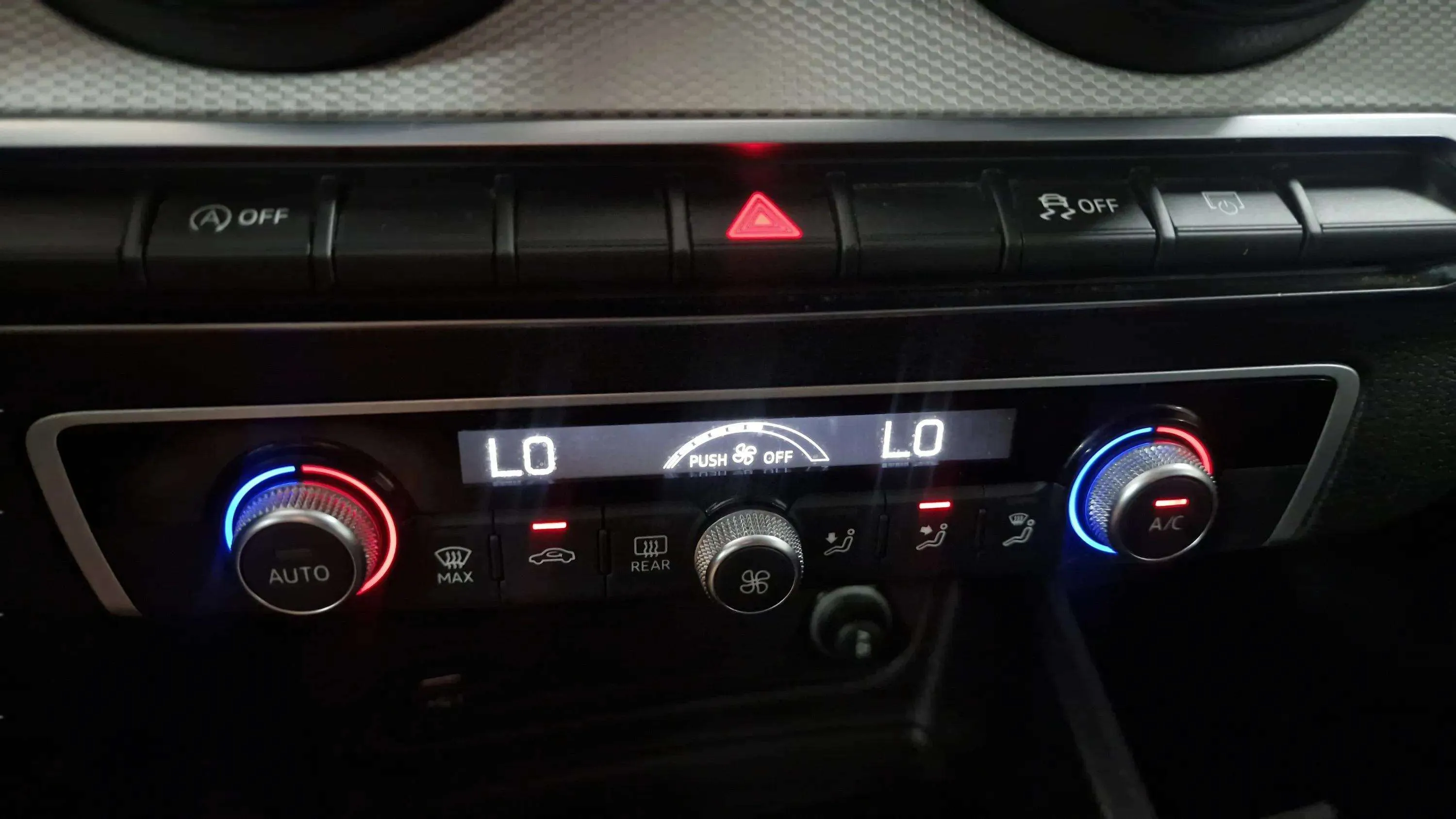 Audi Q2 30 TFSI - foto 15