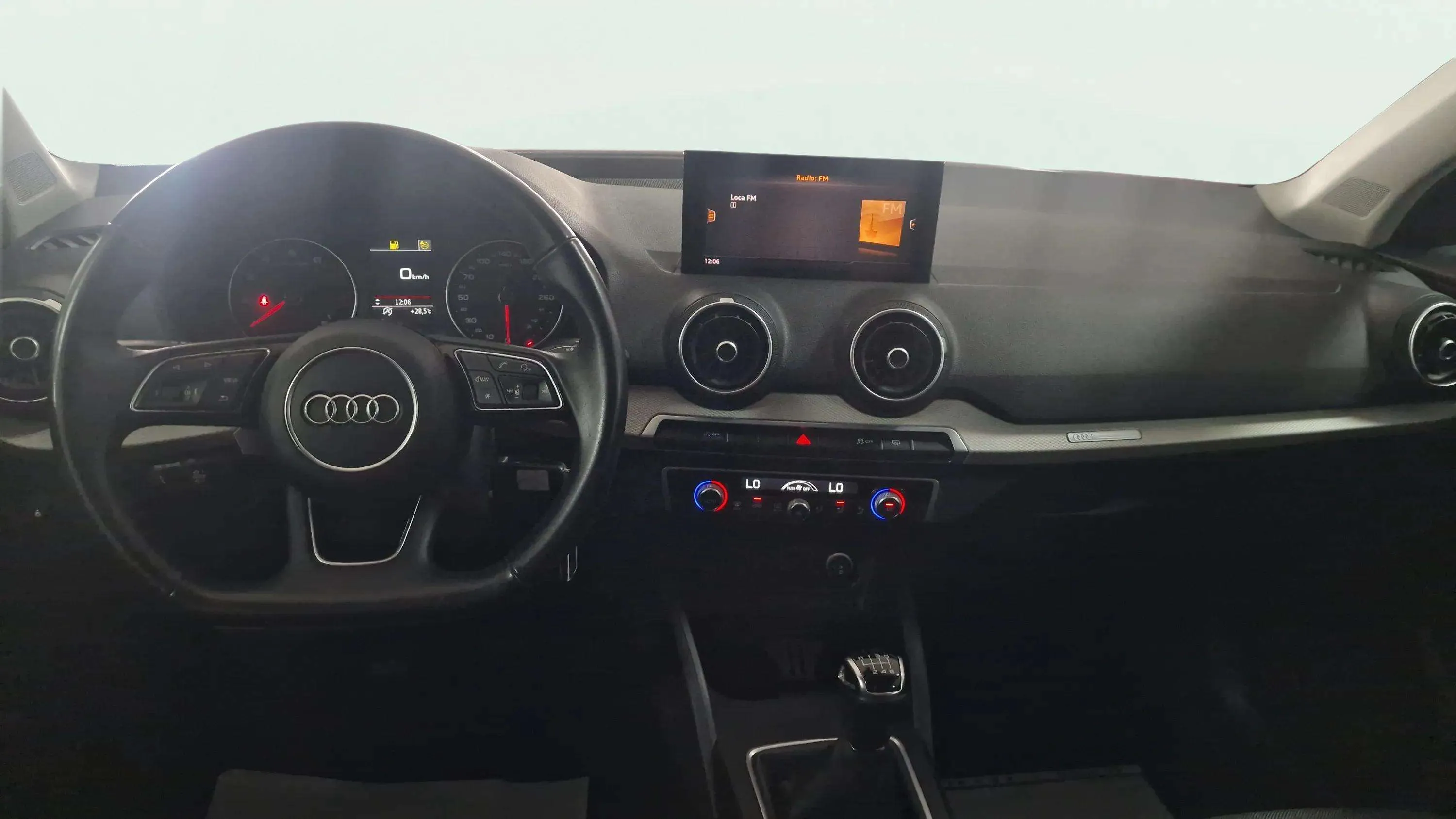 Audi Q2 30 TFSI - foto 12