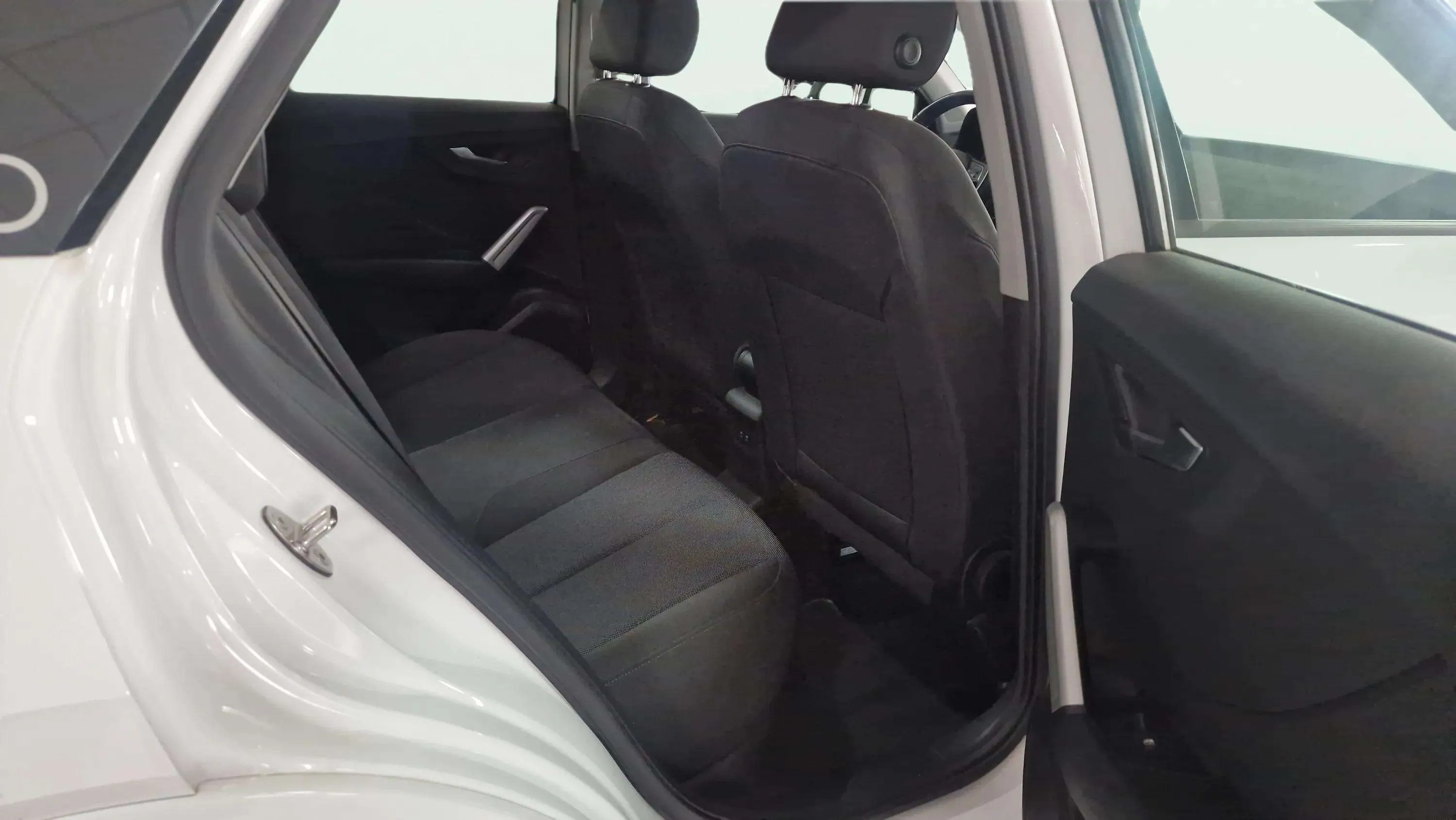 Audi Q2 30 TFSI - foto 25