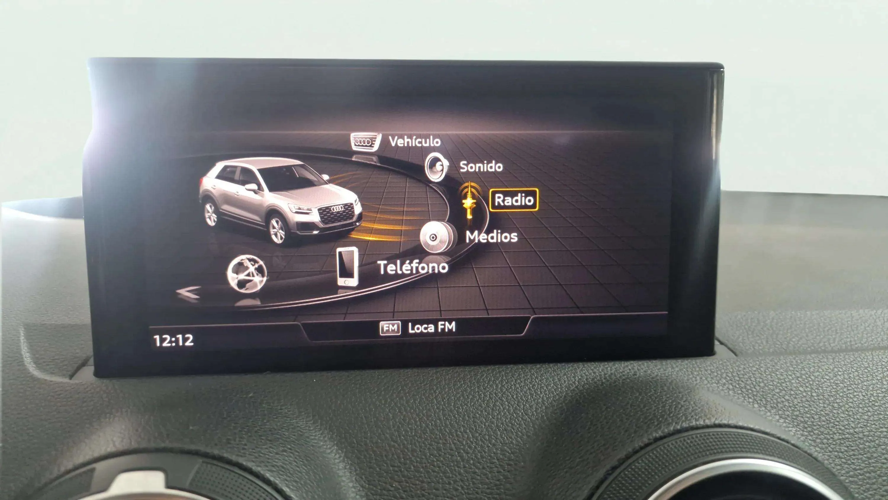 Audi Q2 30 TFSI - foto 14