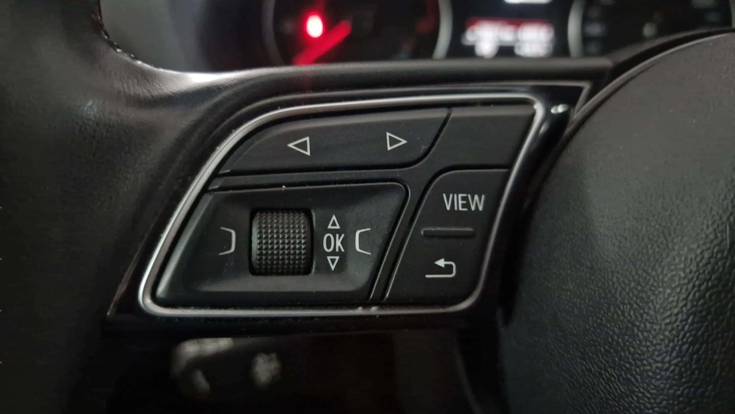 Audi Q2 30 TFSI - foto 22