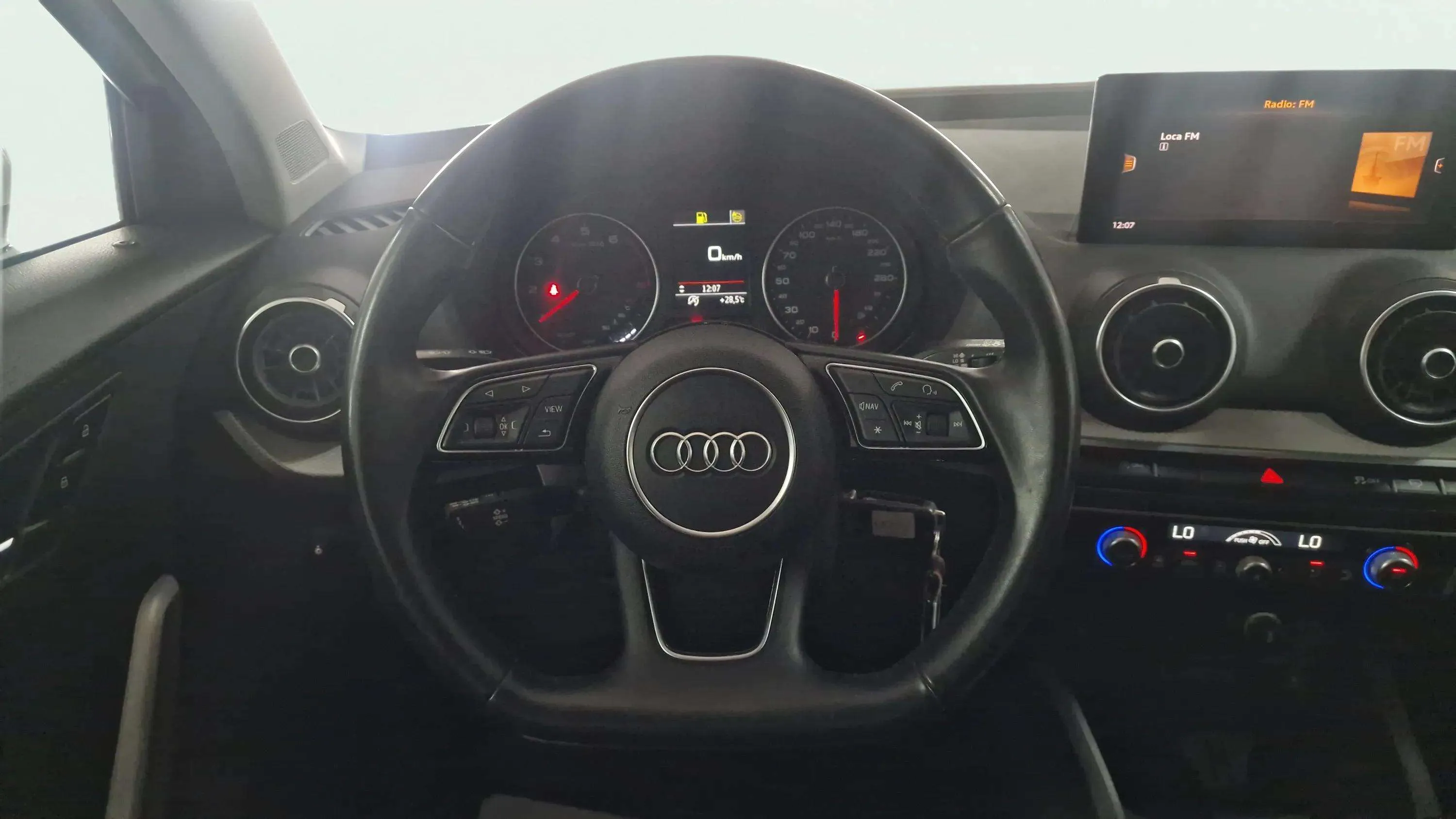 Audi Q2 30 TFSI - foto 11