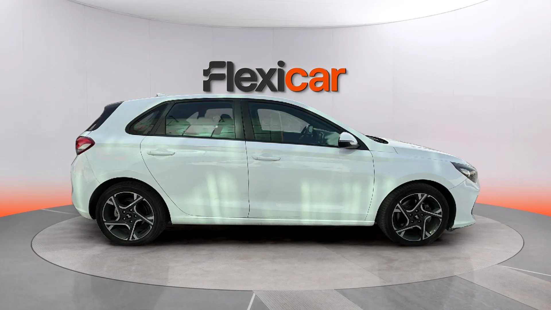 Hyundai i30 1.6 CRDi Klass - foto 8